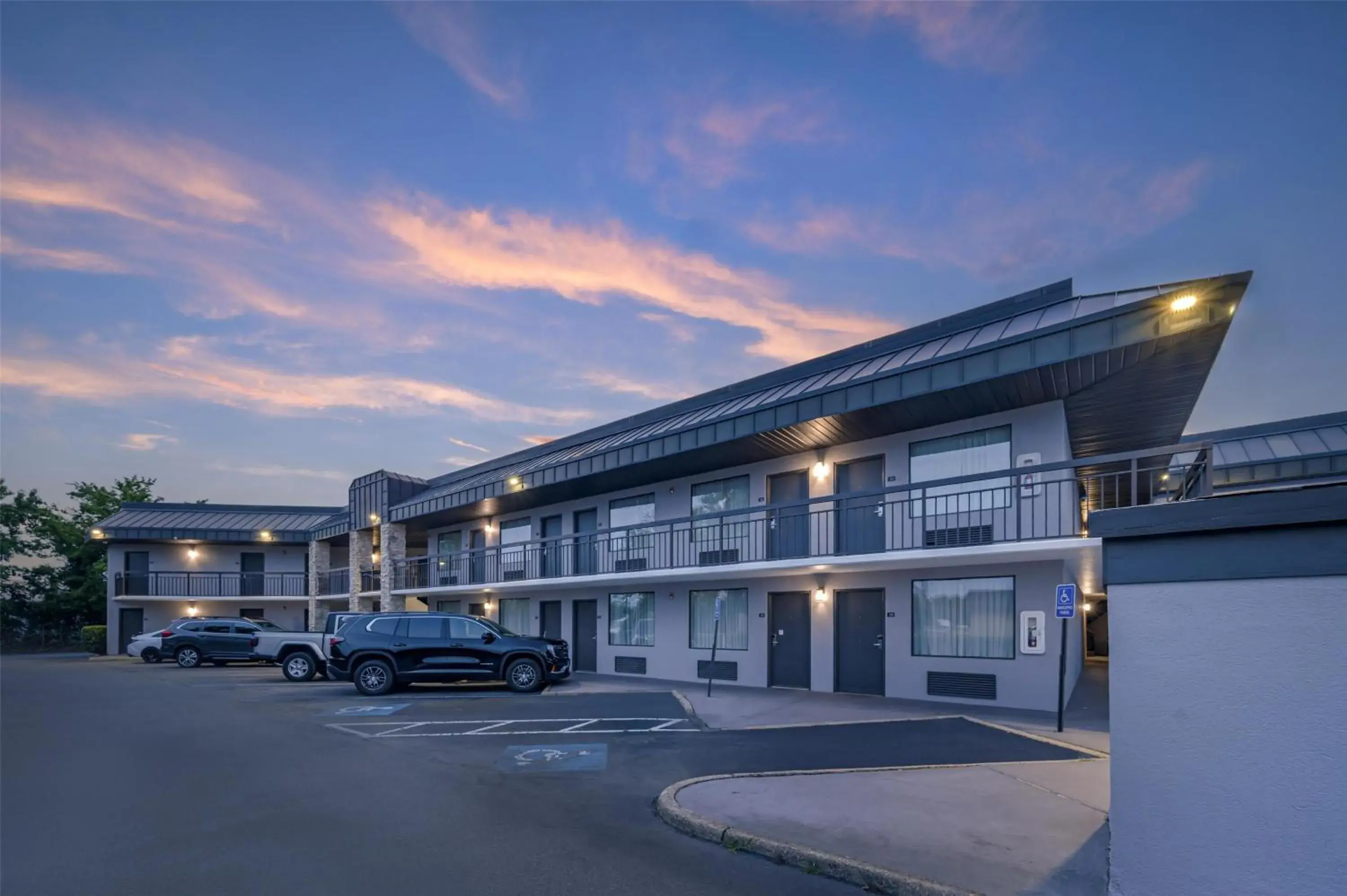 Property building in Best Western Center Inn Property building in Best Western Center Inn