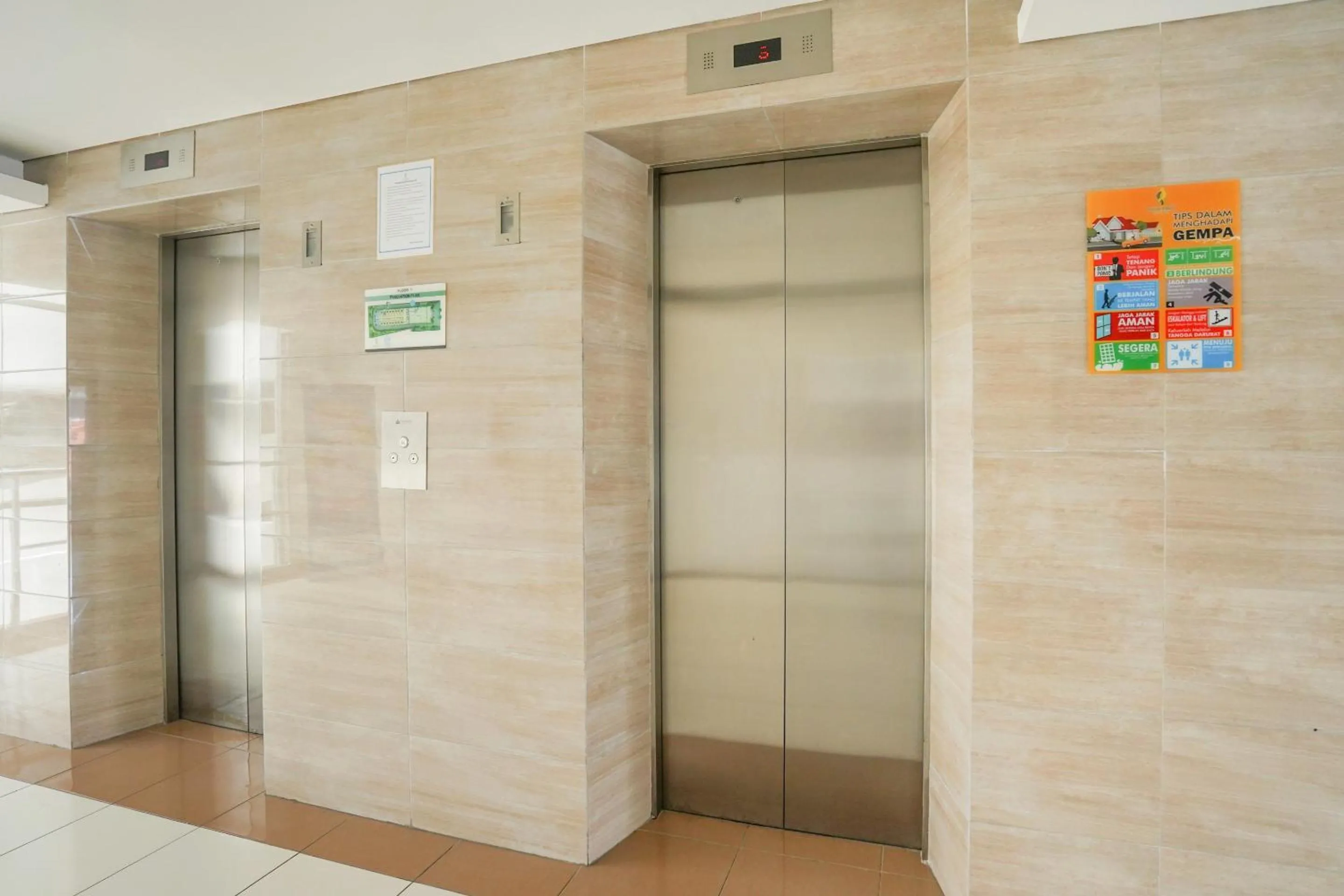 Facility for disabled guests in Capital O 91962 Pavilion Permata Surabaya