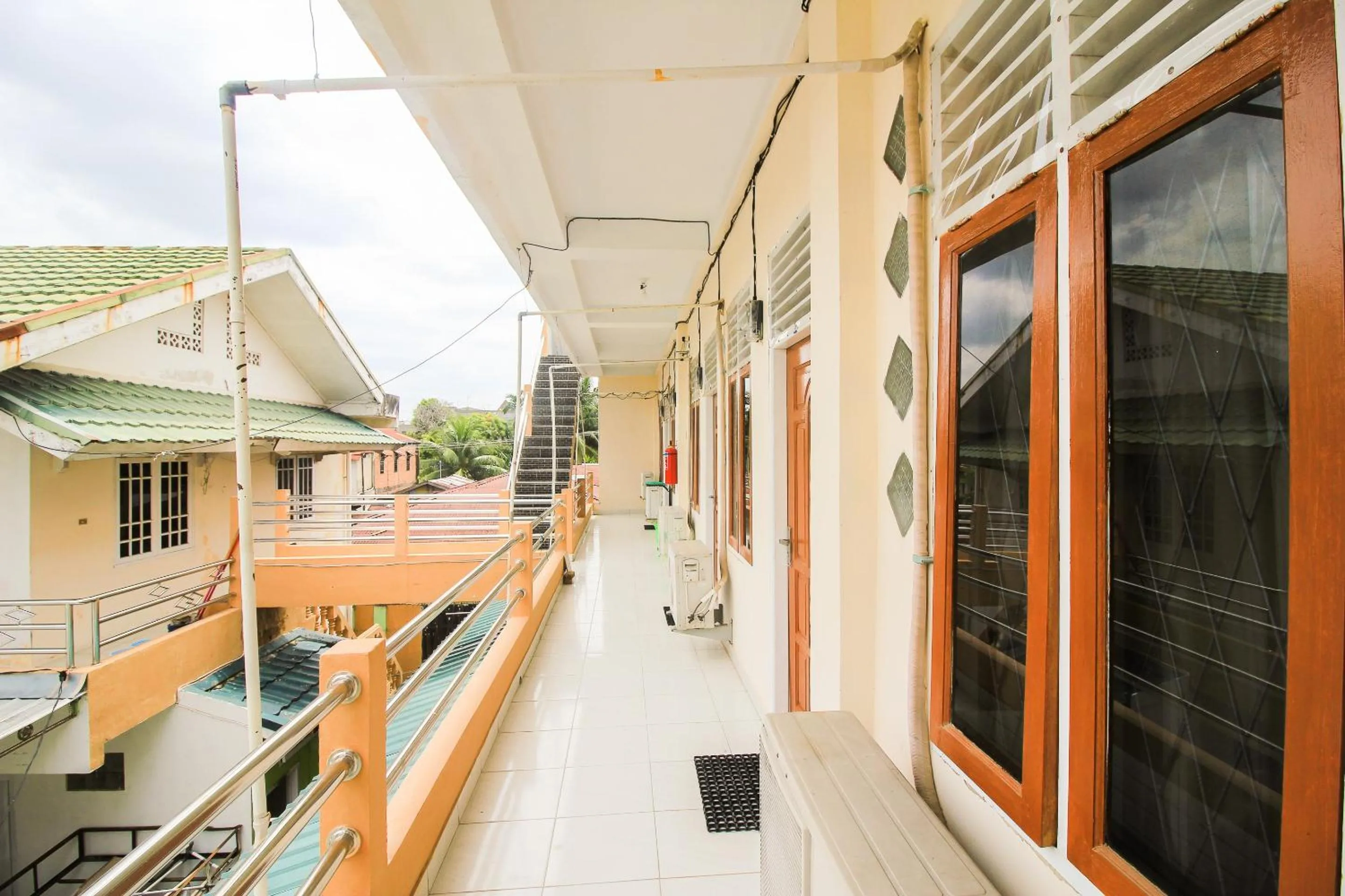 Lobby or reception in OYO Life 2553 Kost Daya