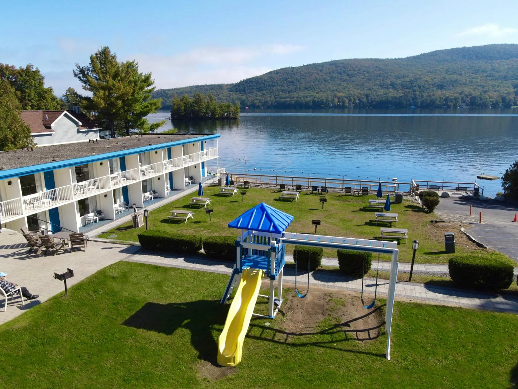Children play ground in Lakefront Terrace Resort