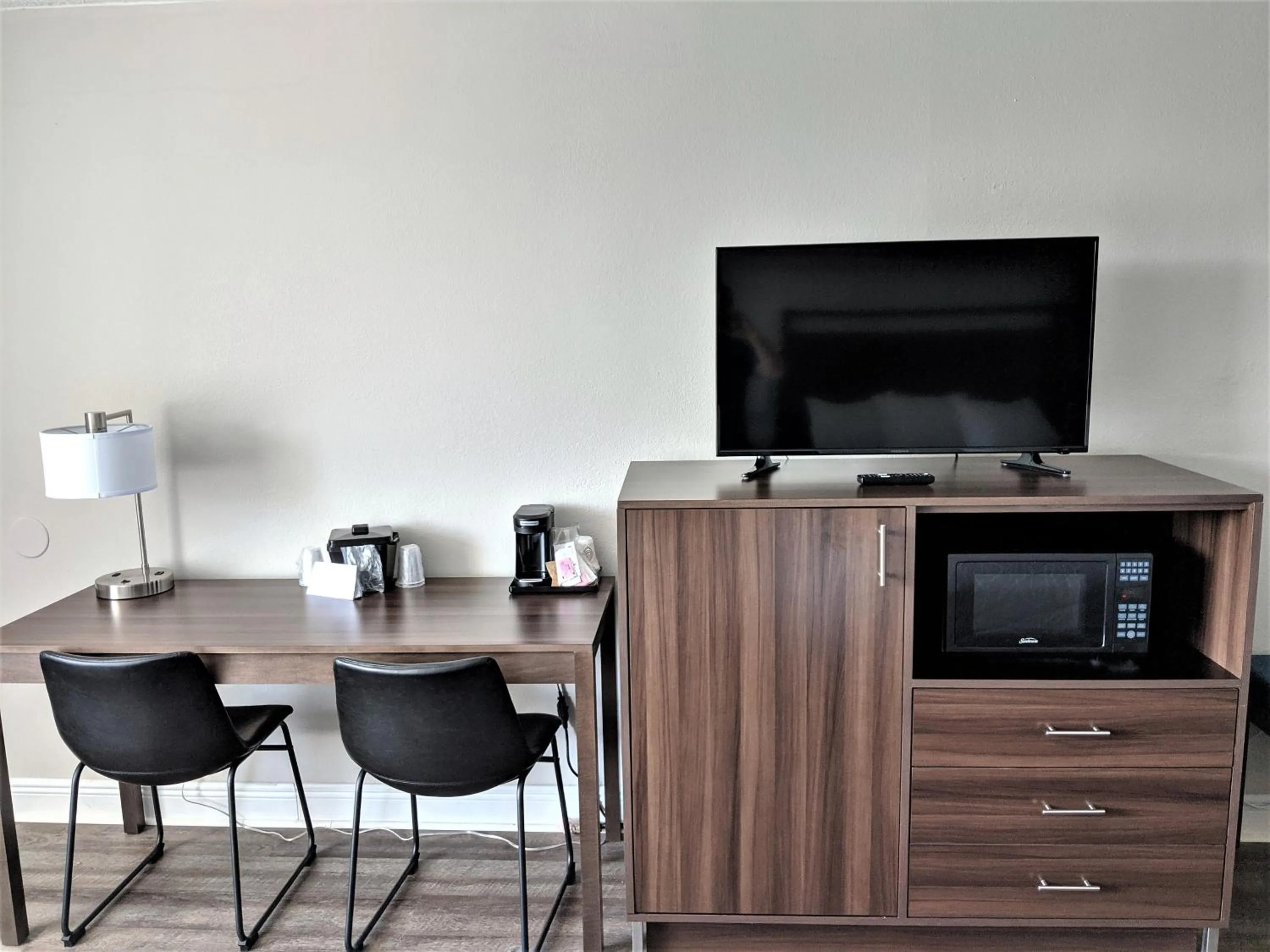 TV and multimedia in Lakefront Terrace Resort