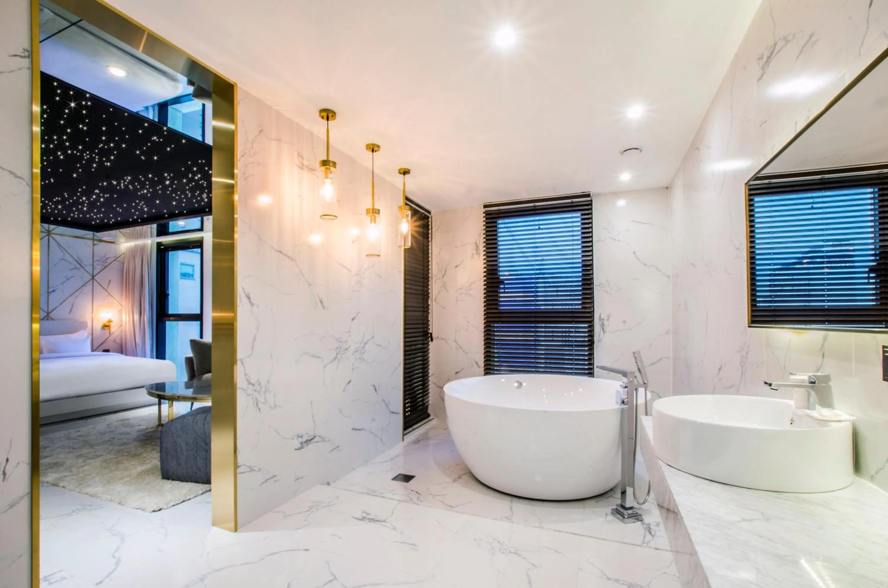 Bathroom in Hotel the Castle Jamsil#1