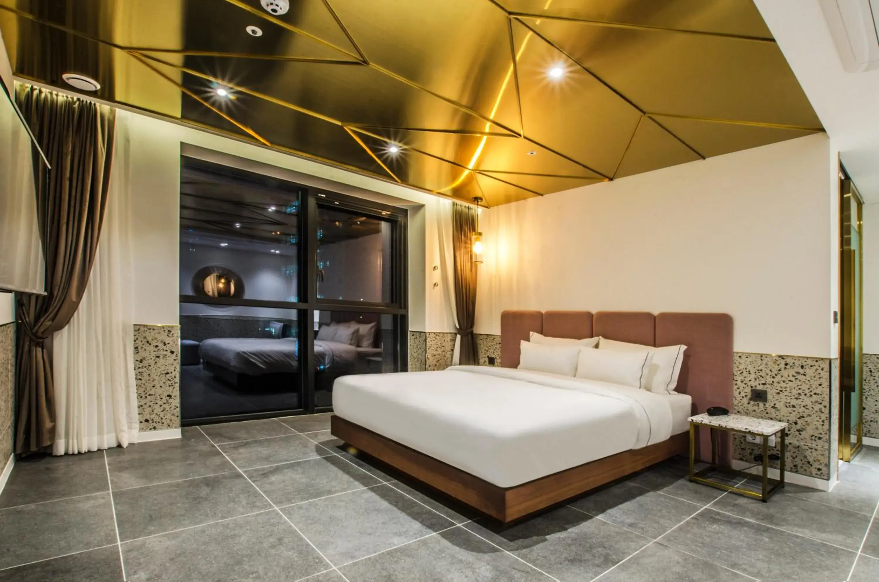 Bed in Hotel the Castle Jamsil#1 Bed in Hotel the Castle Jamsil#1