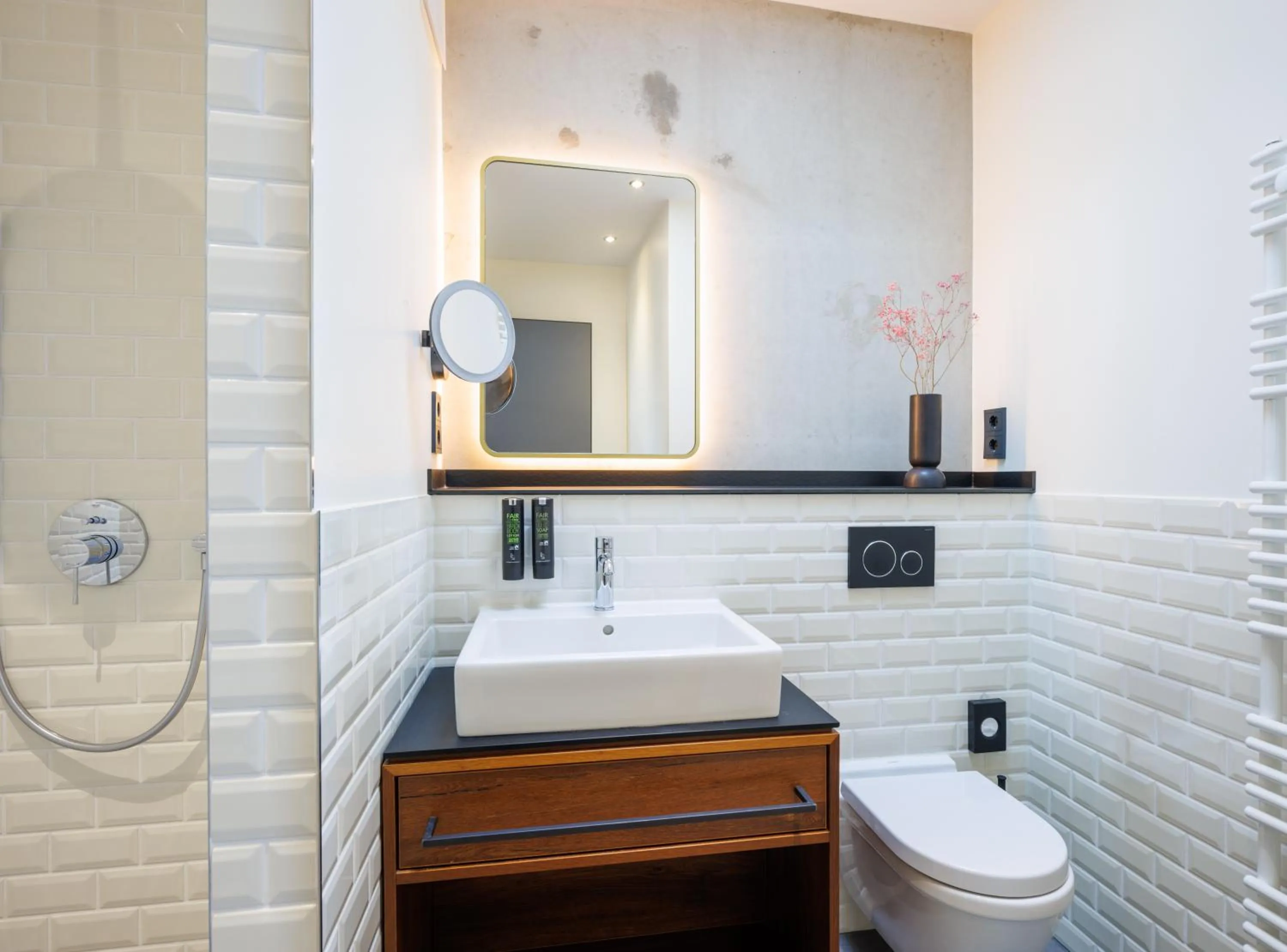 Toilet in Downtown Apartments Mitte-Wedding