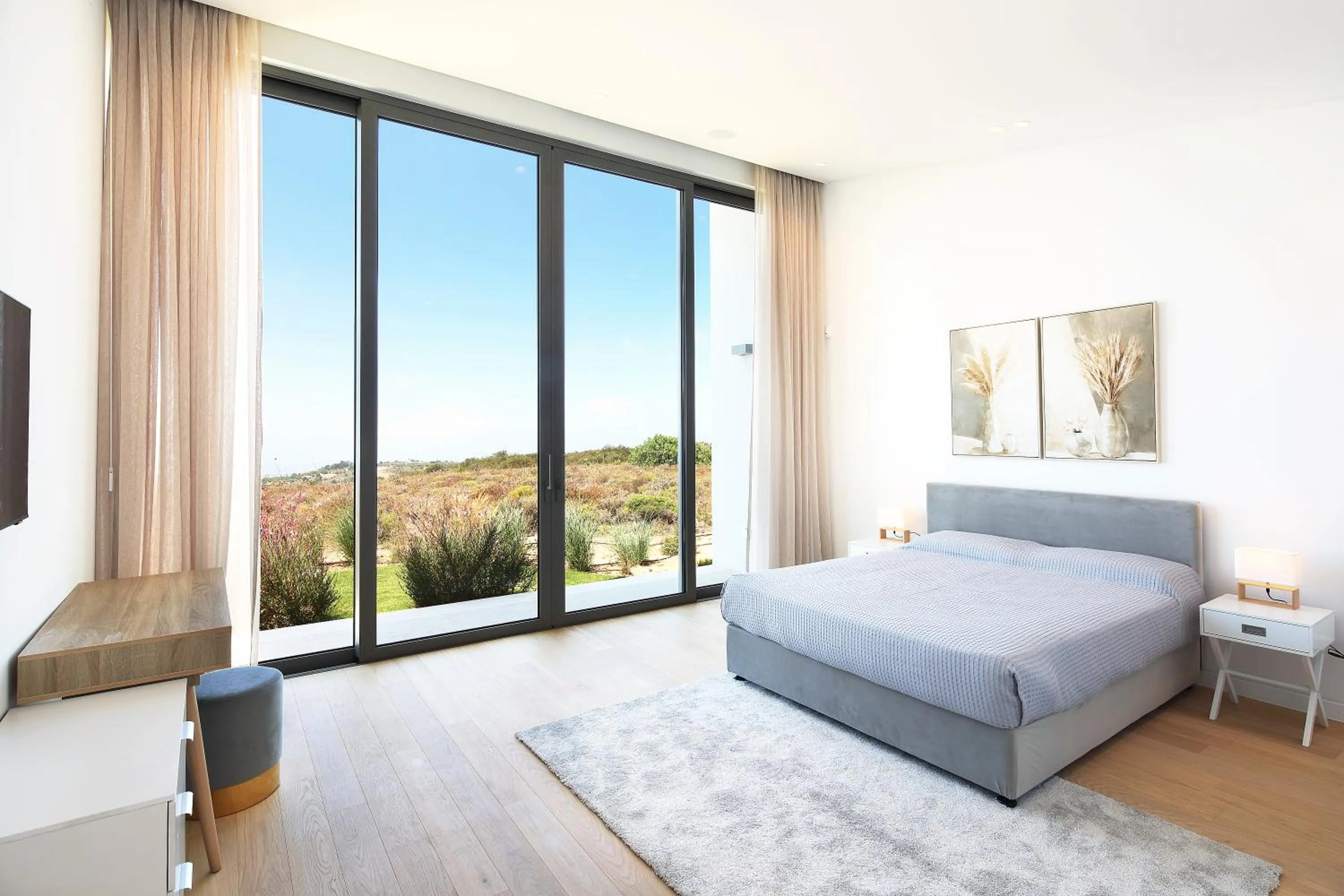 Bedroom, Bed in Minthis Resort