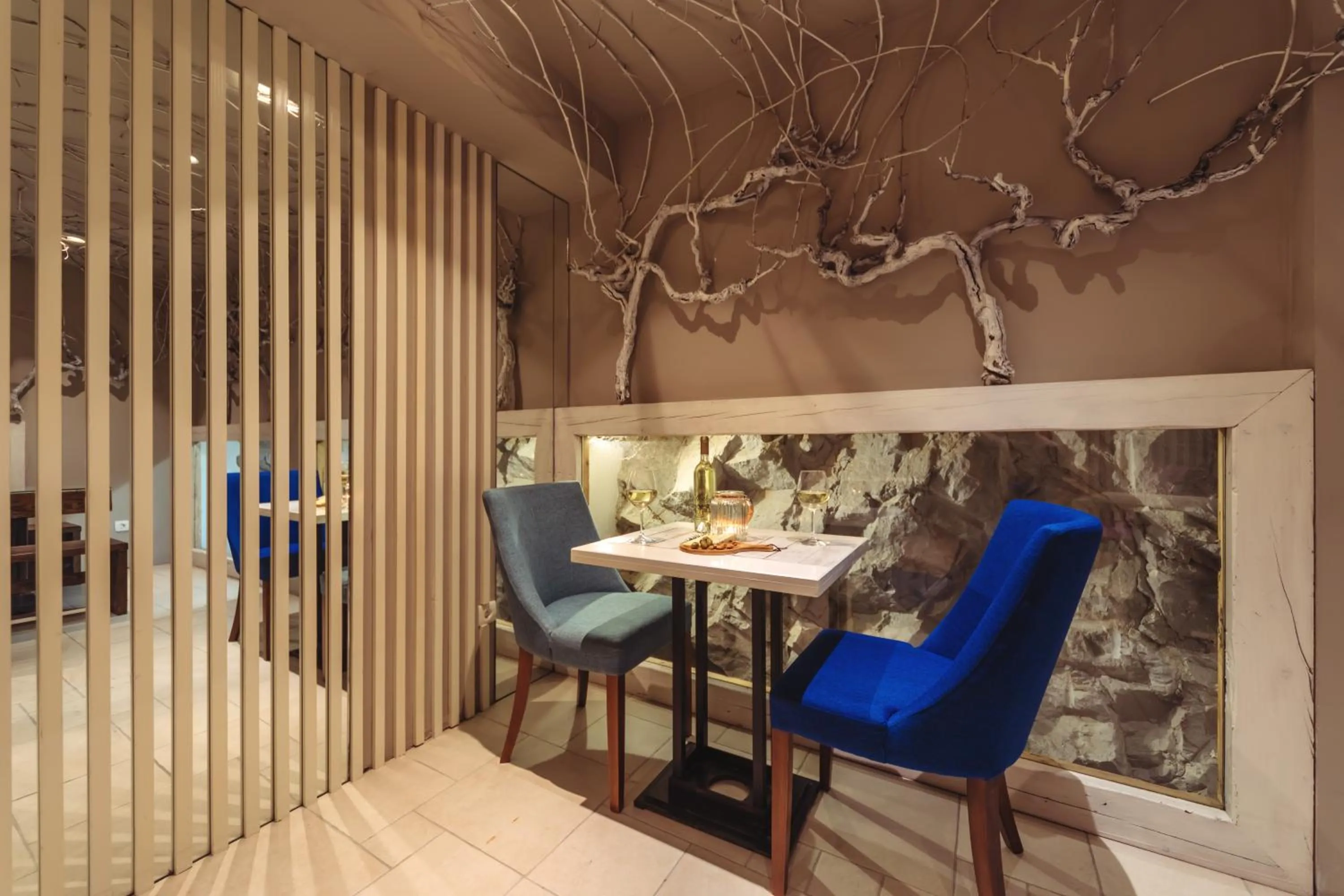 Restaurant/places to eat in Boutique Hotel Blanc & Bleu - Capitano