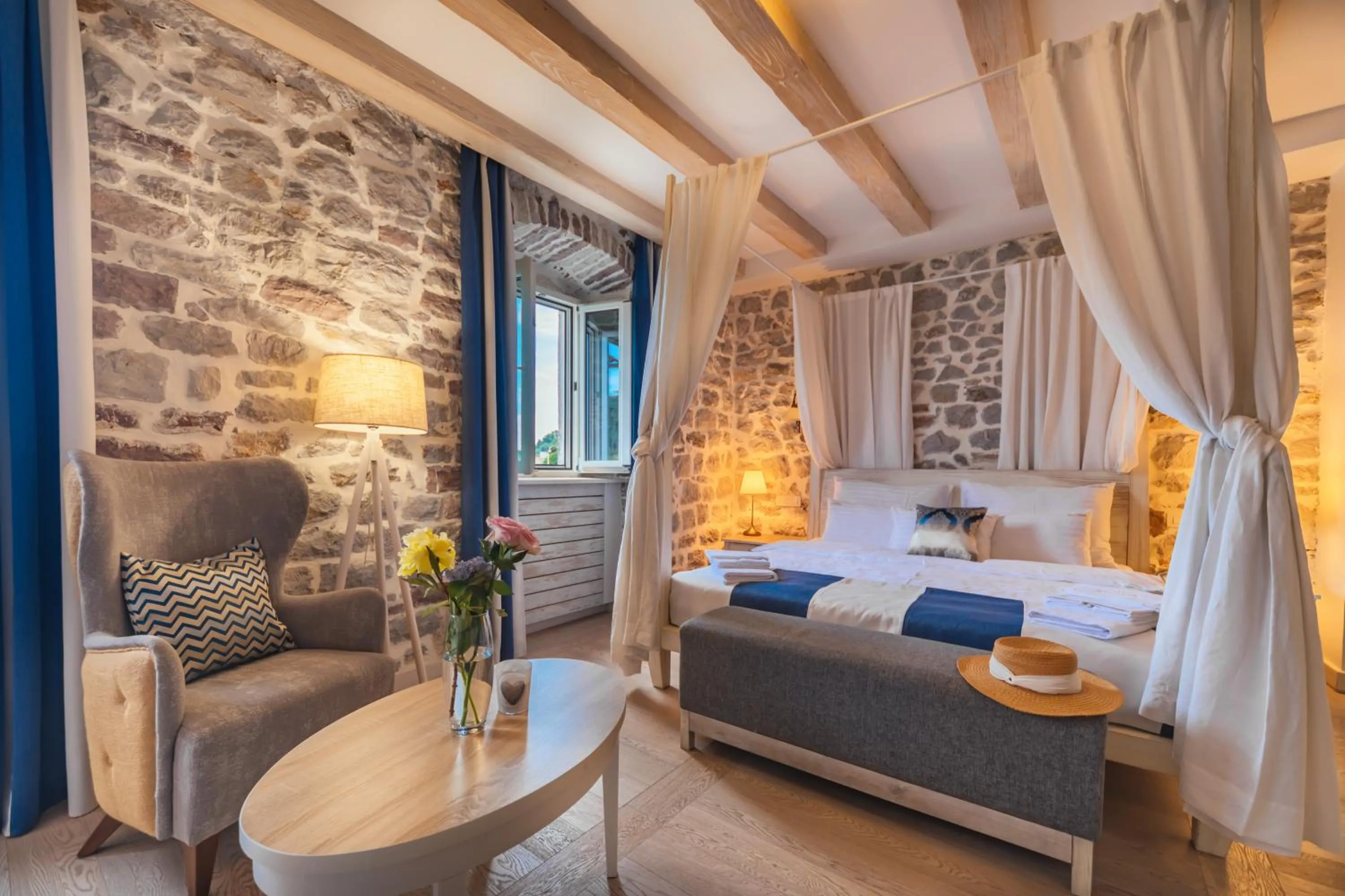 Bed in Boutique Hotel Blanc & Bleu - Capitano