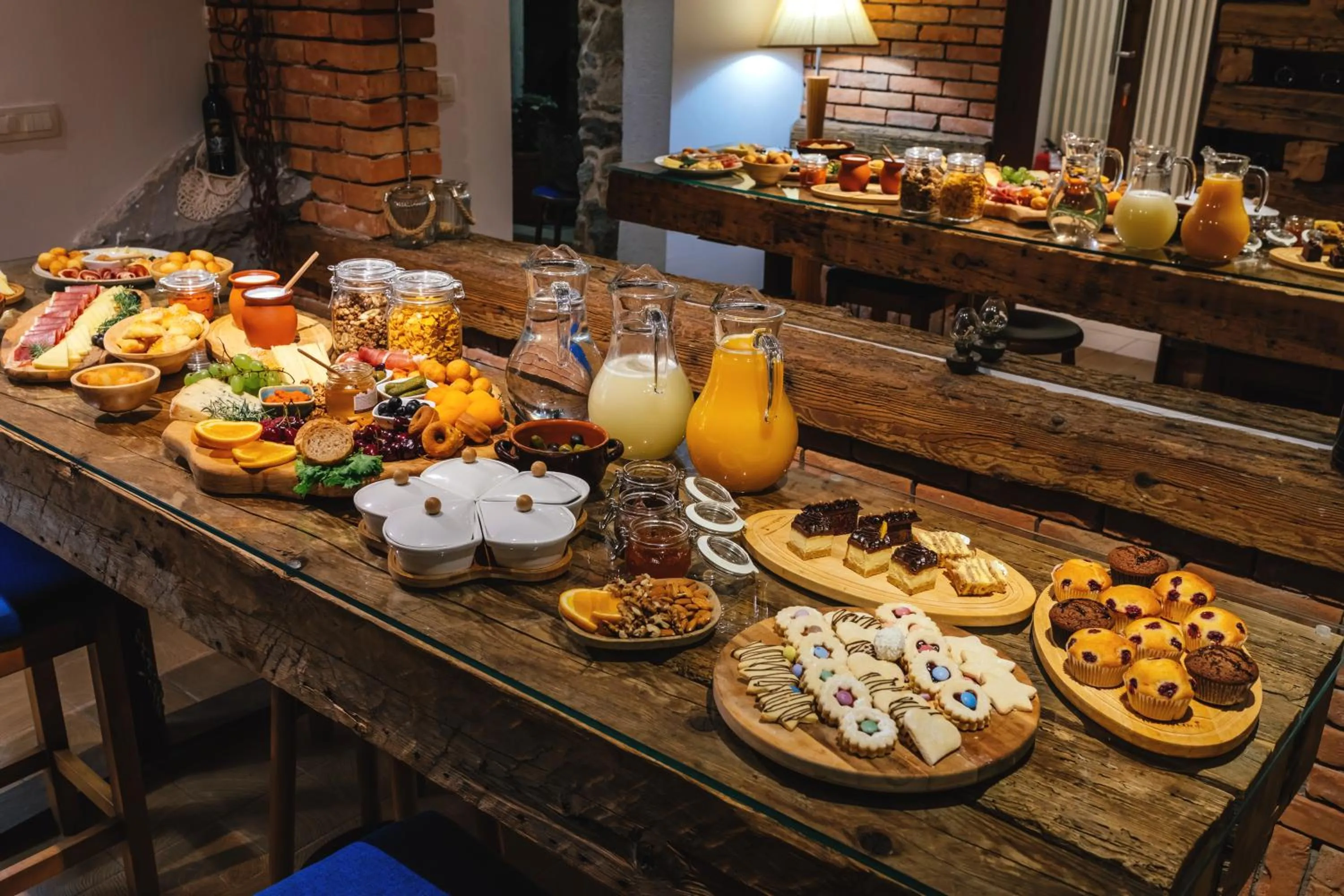 Food and drinks in Boutique Hotel Blanc & Bleu - Capitano