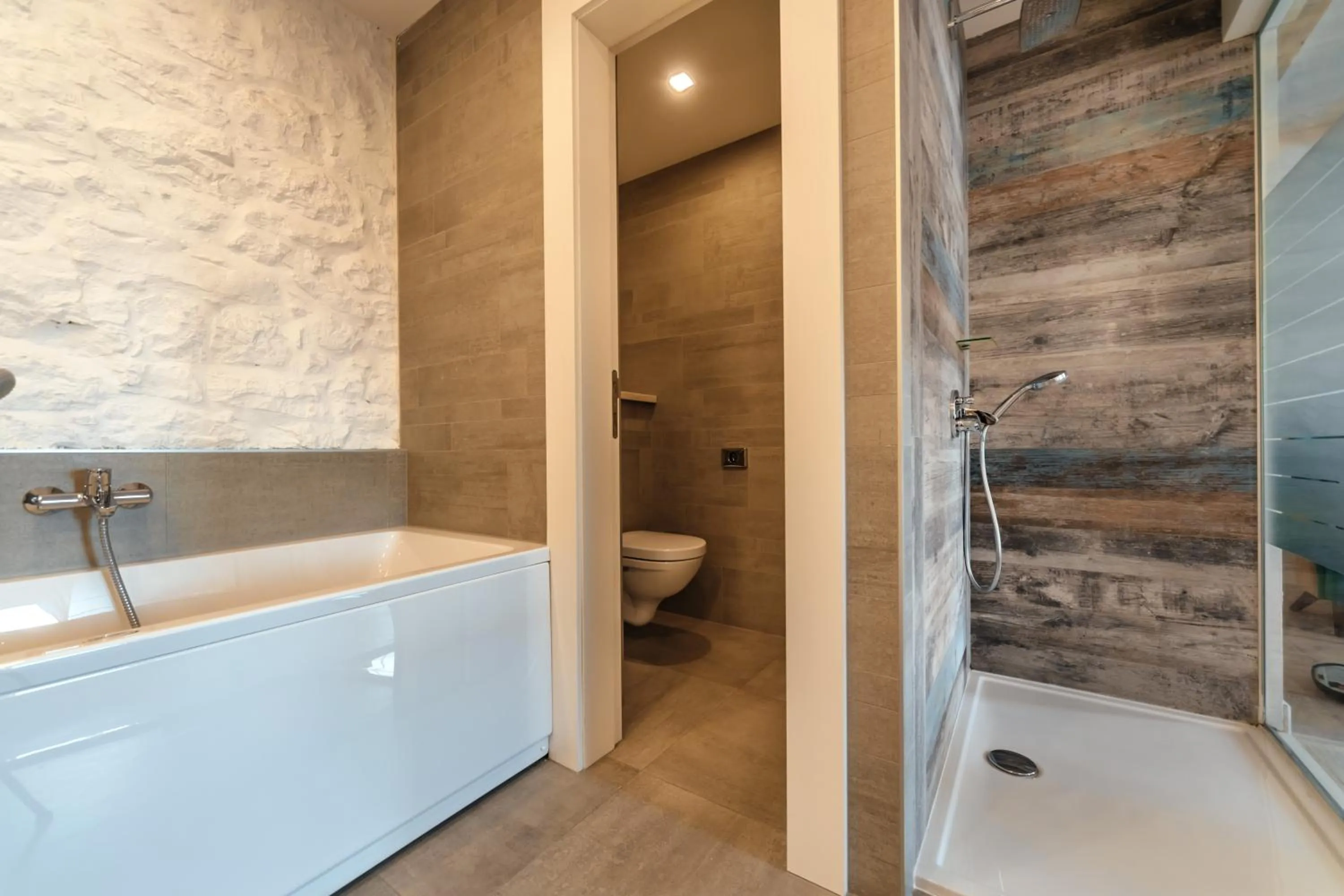 Shower in Boutique Hotel Blanc & Bleu - Capitano