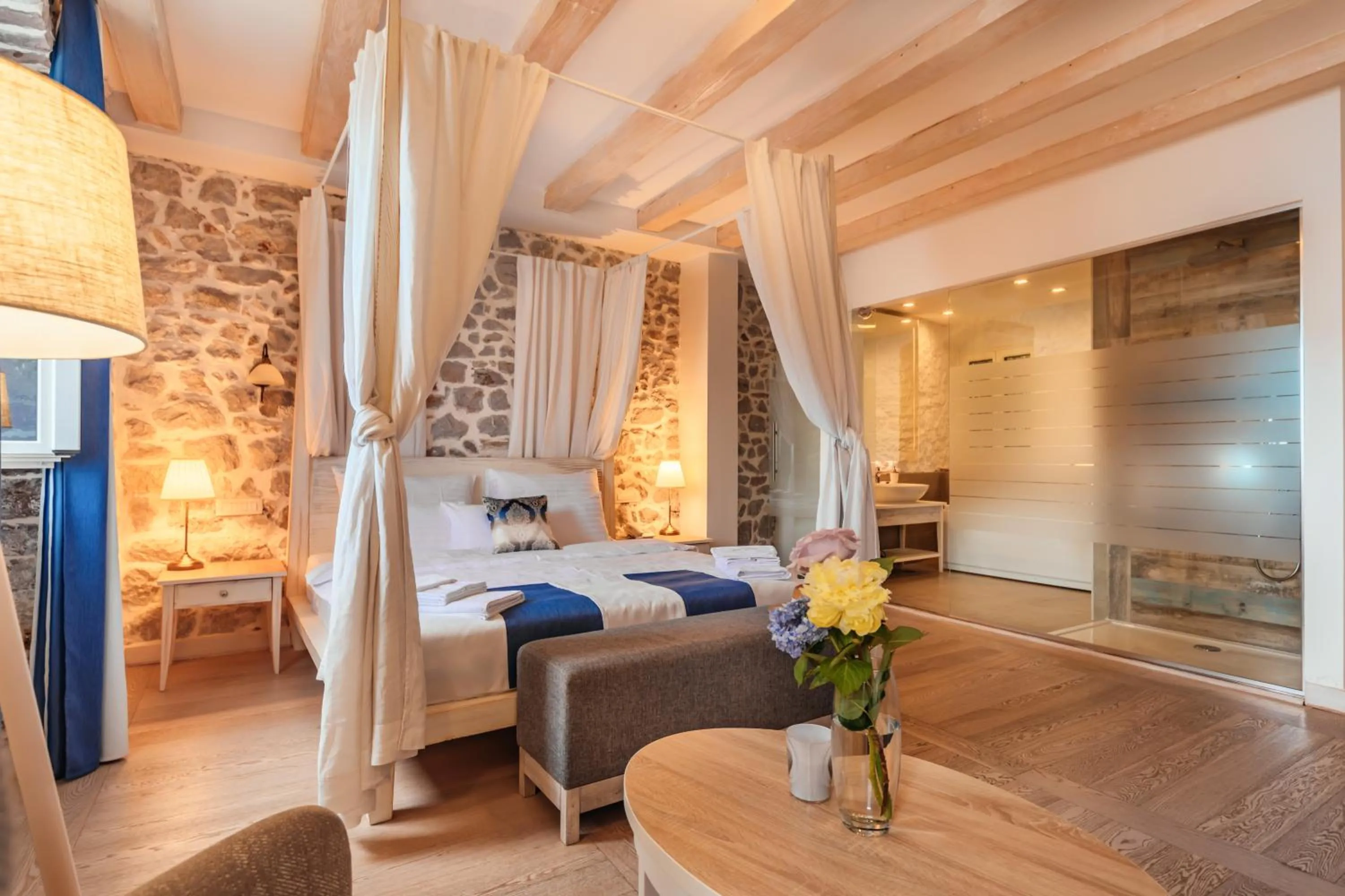 Bed in Boutique Hotel Blanc & Bleu - Capitano