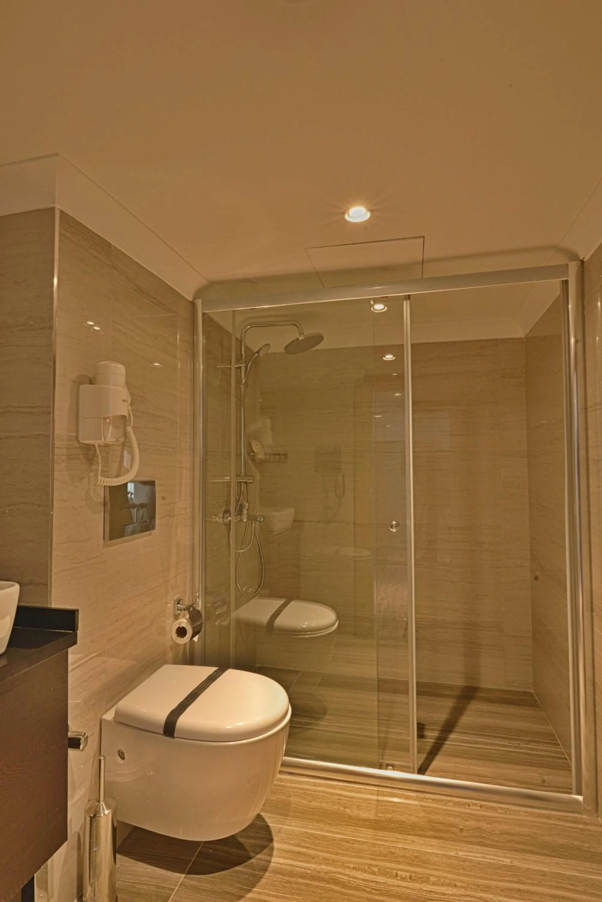 Shower in Best Western Premier Ottoperla Hotel