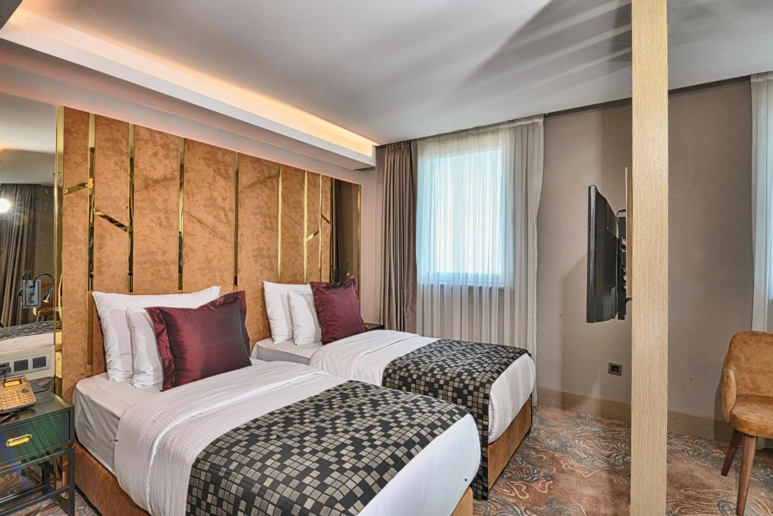 Bed in Best Western Premier Ottoperla Hotel