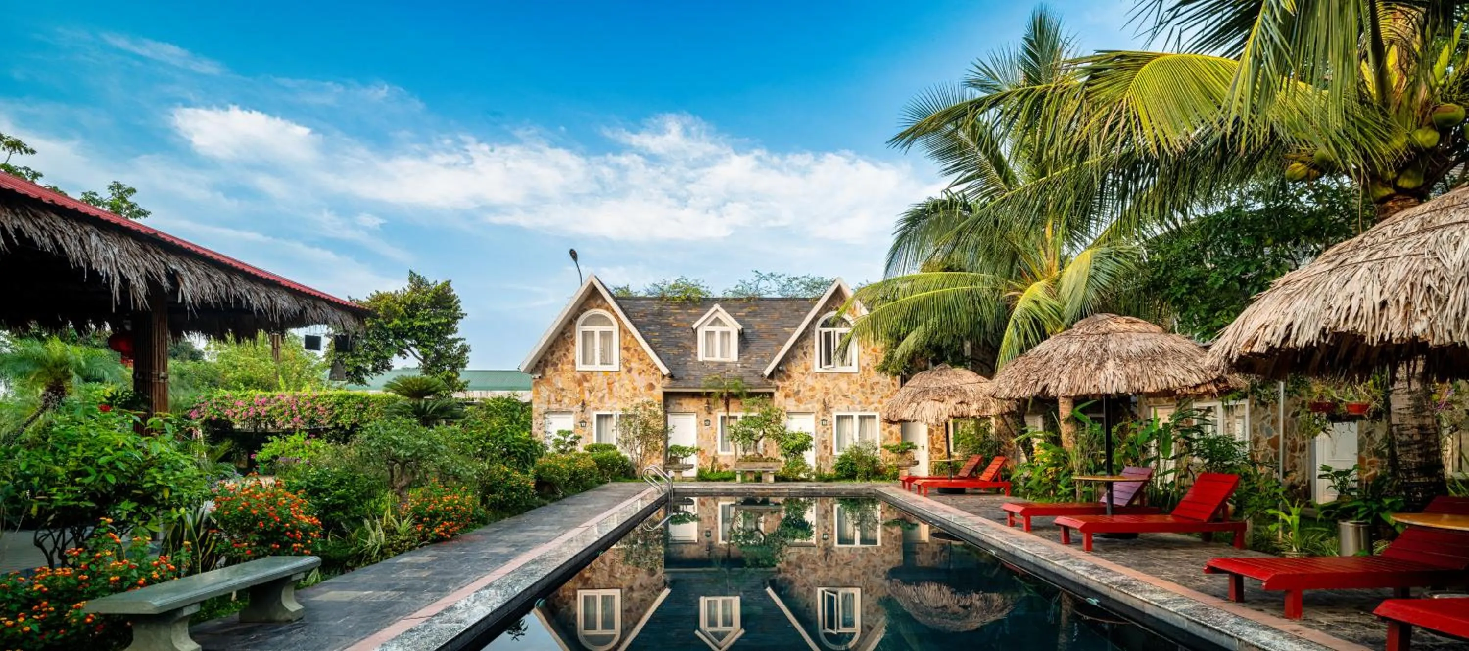 Swimming pool in SoNa Resort
