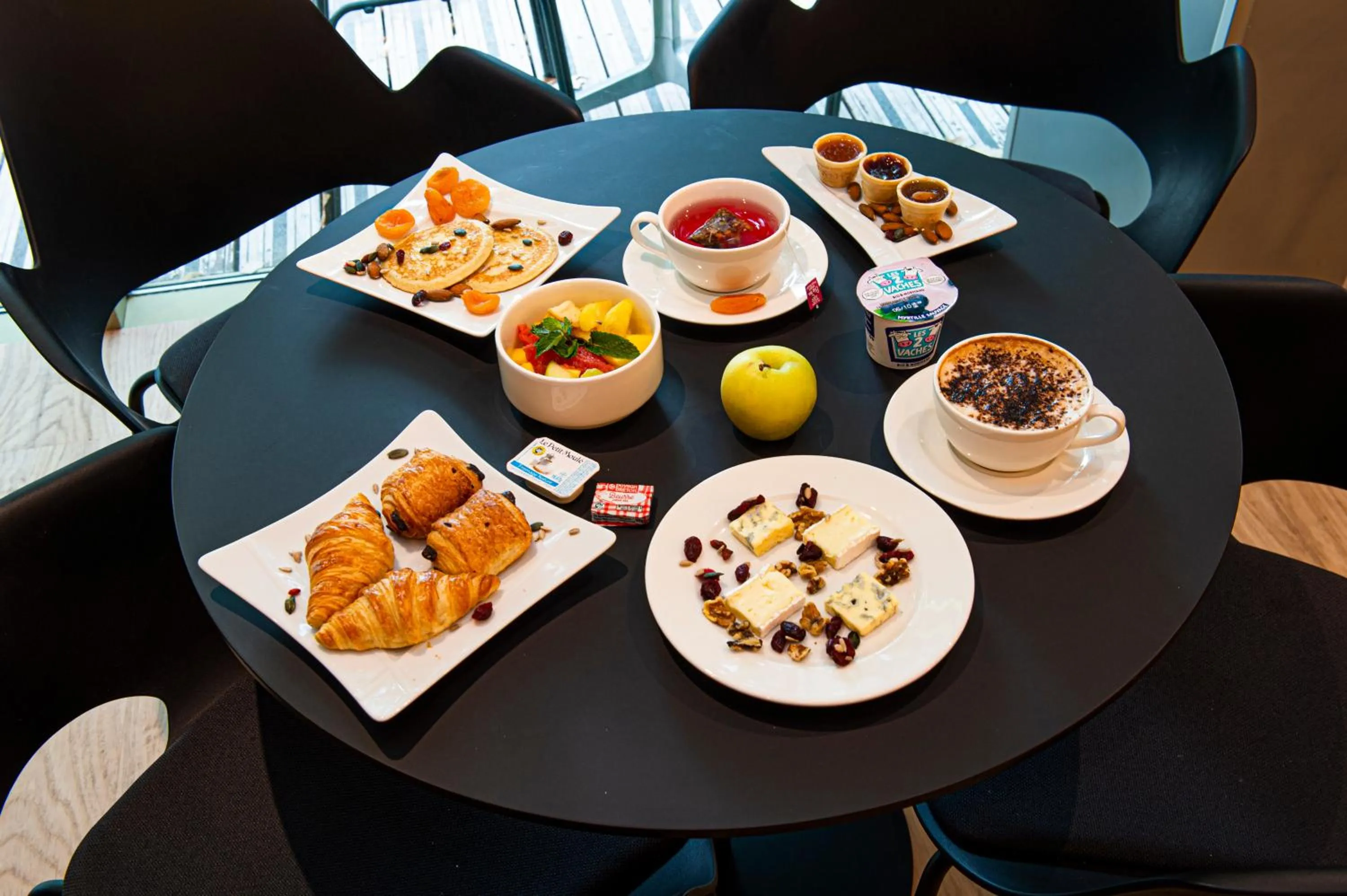 Breakfast in Holiday Inn Express Paris-Canal De La Villette by IHG