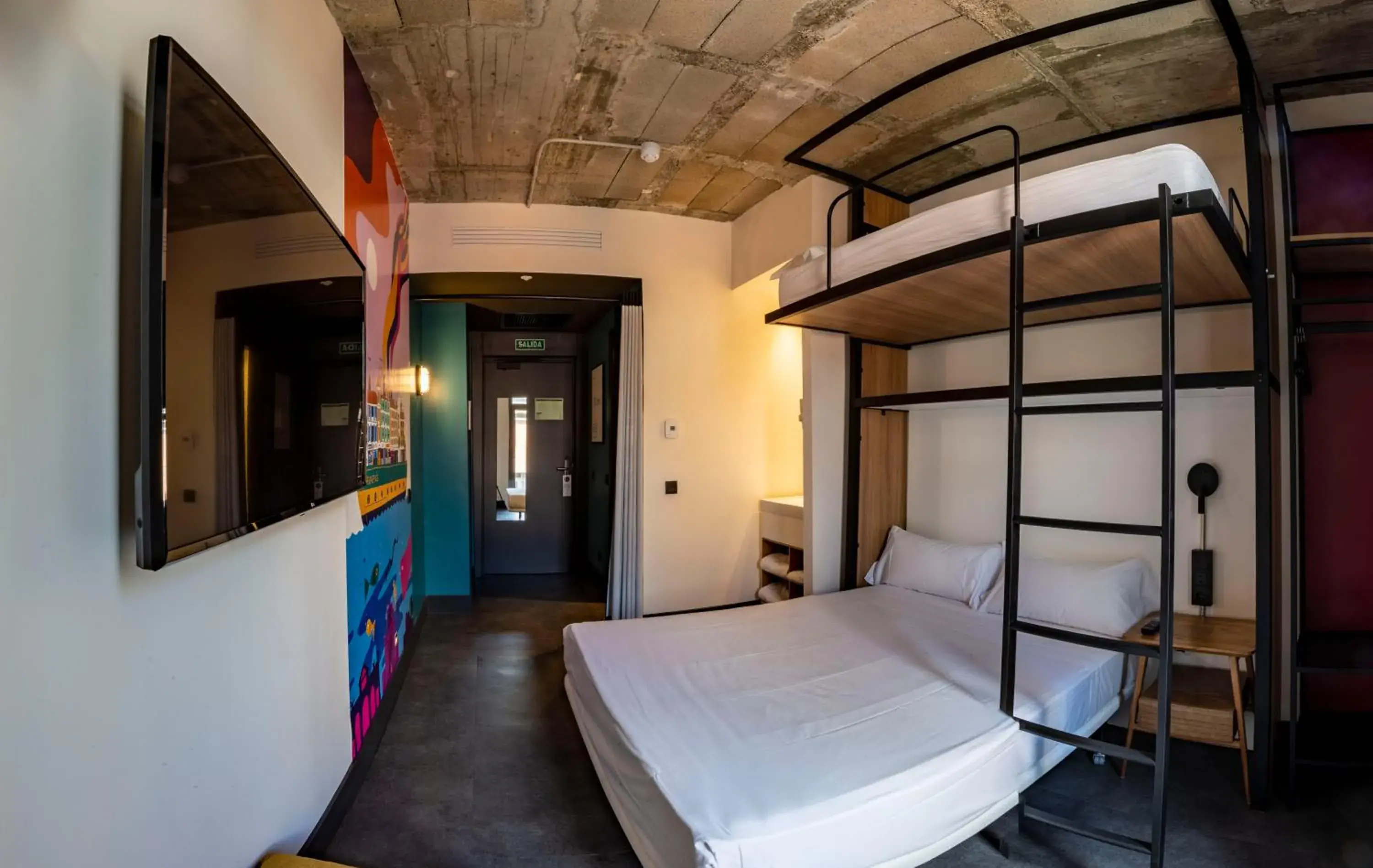 Photo of the whole room, Bed in The Central House Madrid Lavapiés Photo of the whole room, Bed in The Central House Madrid Lavapiés