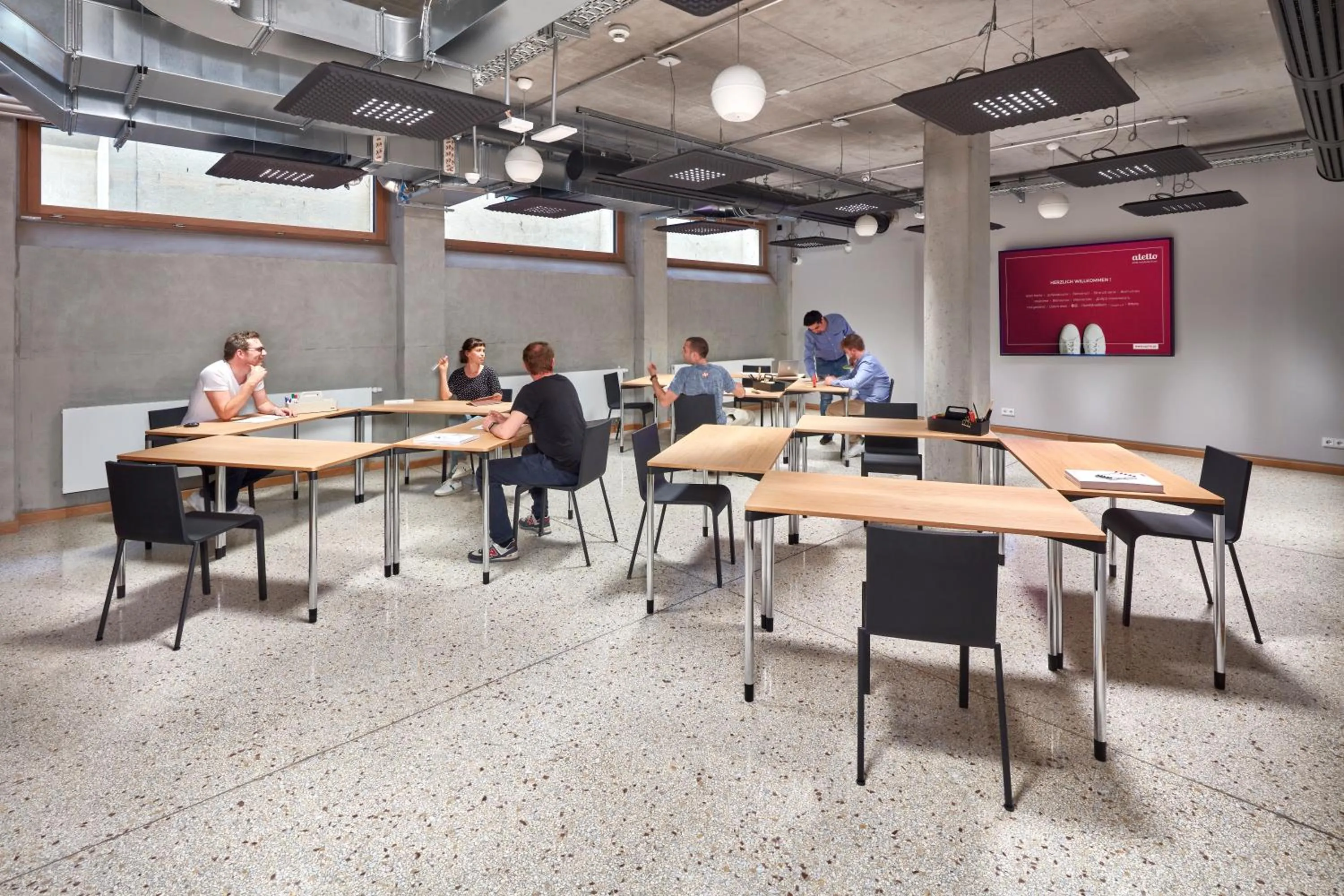 People in aletto Hotel Potsdamer Platz