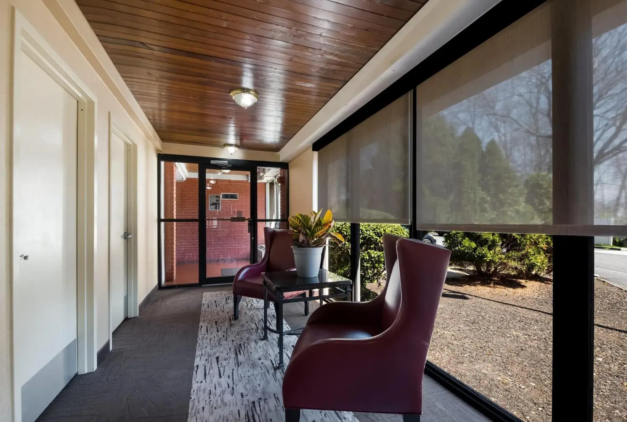 Bedroom in Red Roof Inn and Suites Newark - University Bedroom in Red Roof Inn and Suites Newark - University