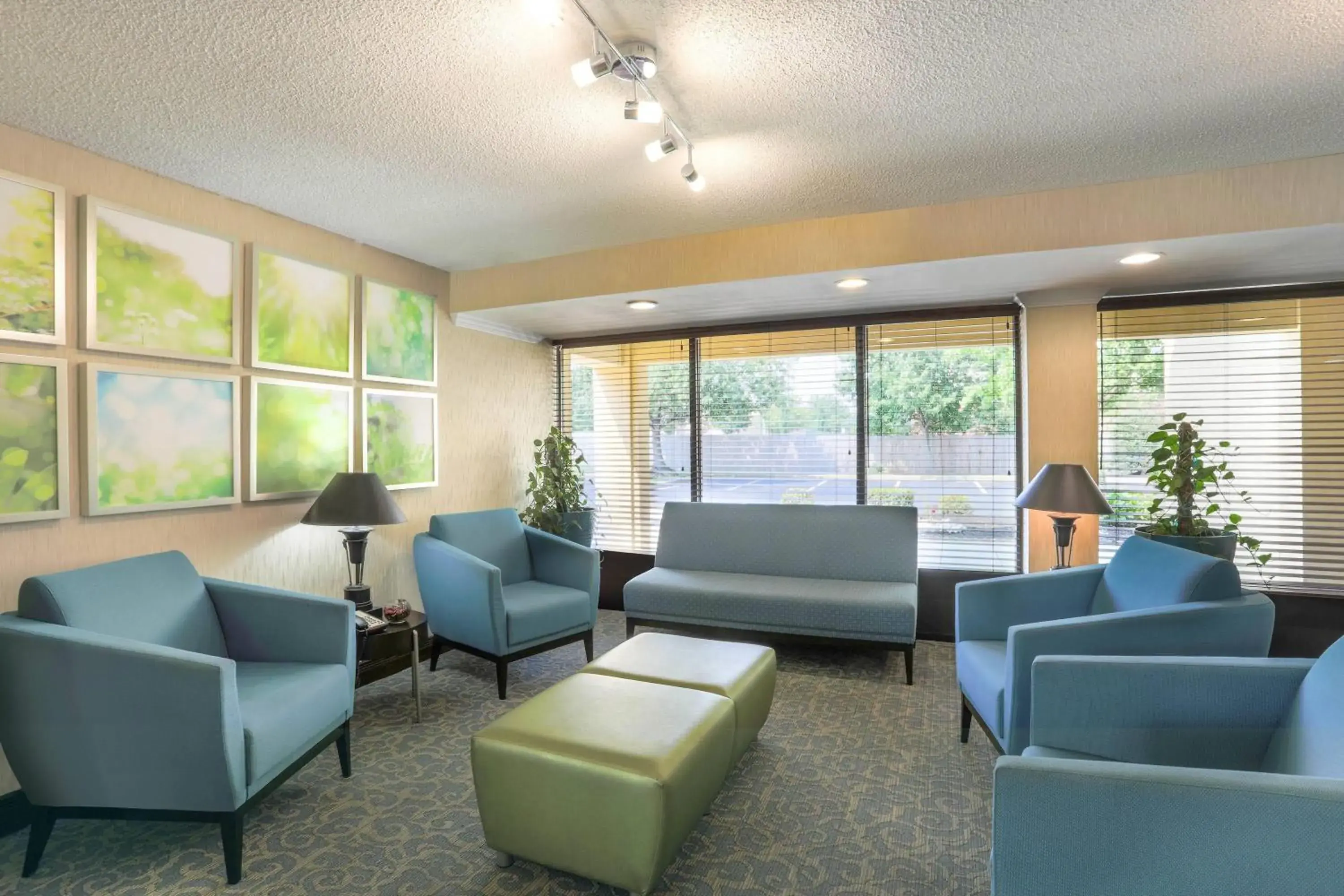 Lobby or reception in Days Inn by Wyndham Newark Wilmington Lobby or reception in Days Inn by Wyndham Newark Wilmington