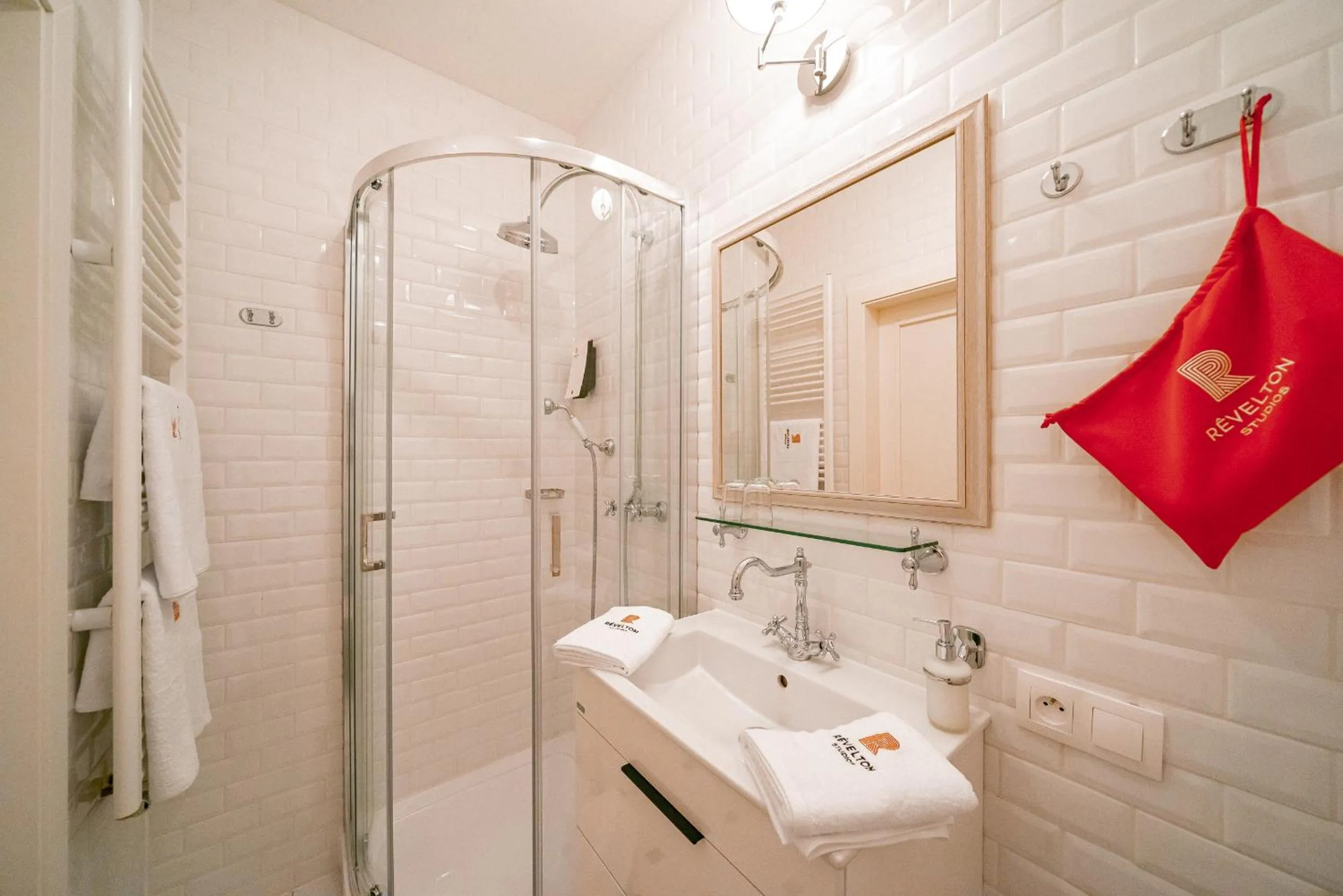 Shower in Revelton Studios Marianske Lazne