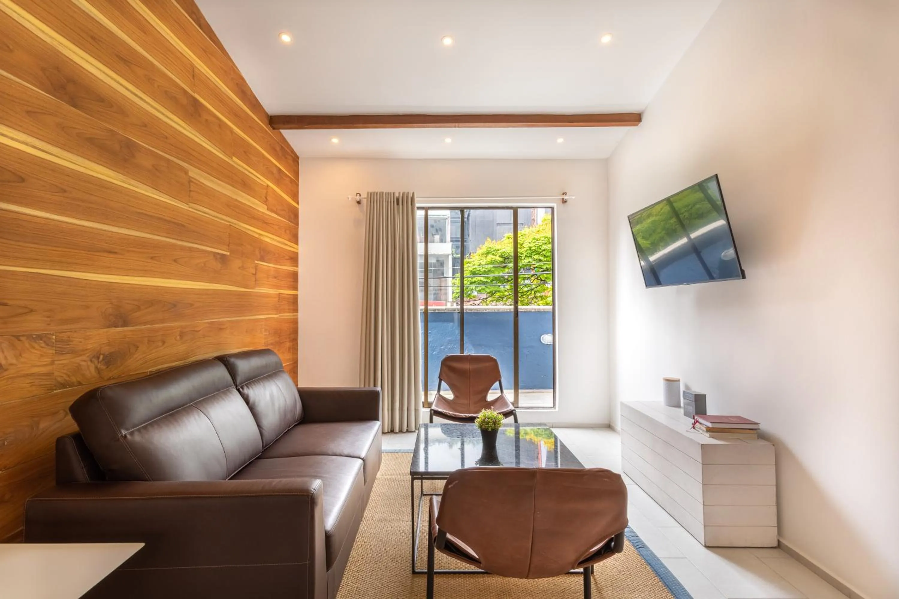 TV and multimedia in Soy Local Primavera