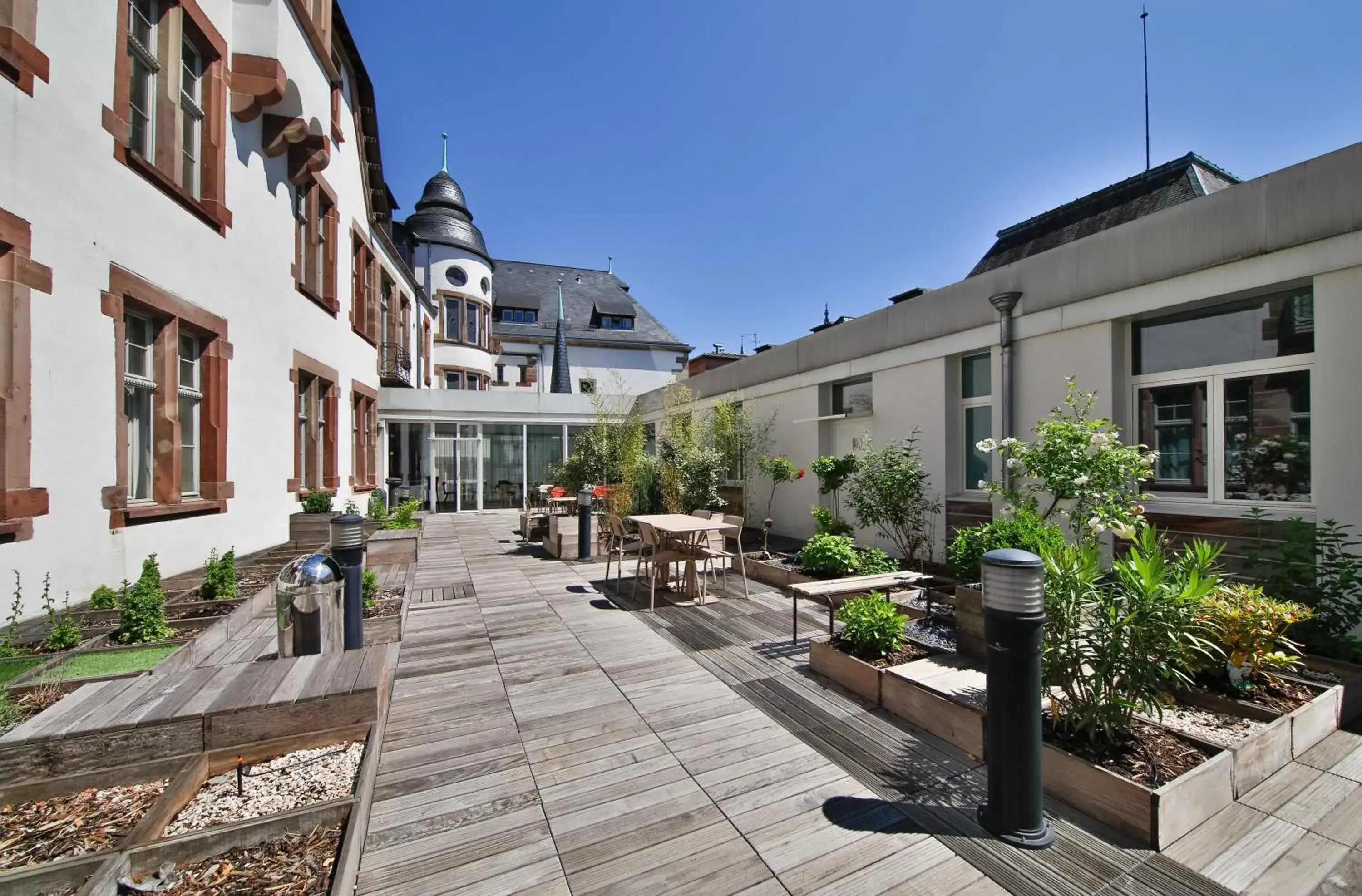 Property building in Aparthotel Adagio Strasbourg Place Kleber Property building in Aparthotel Adagio Strasbourg Place Kleber