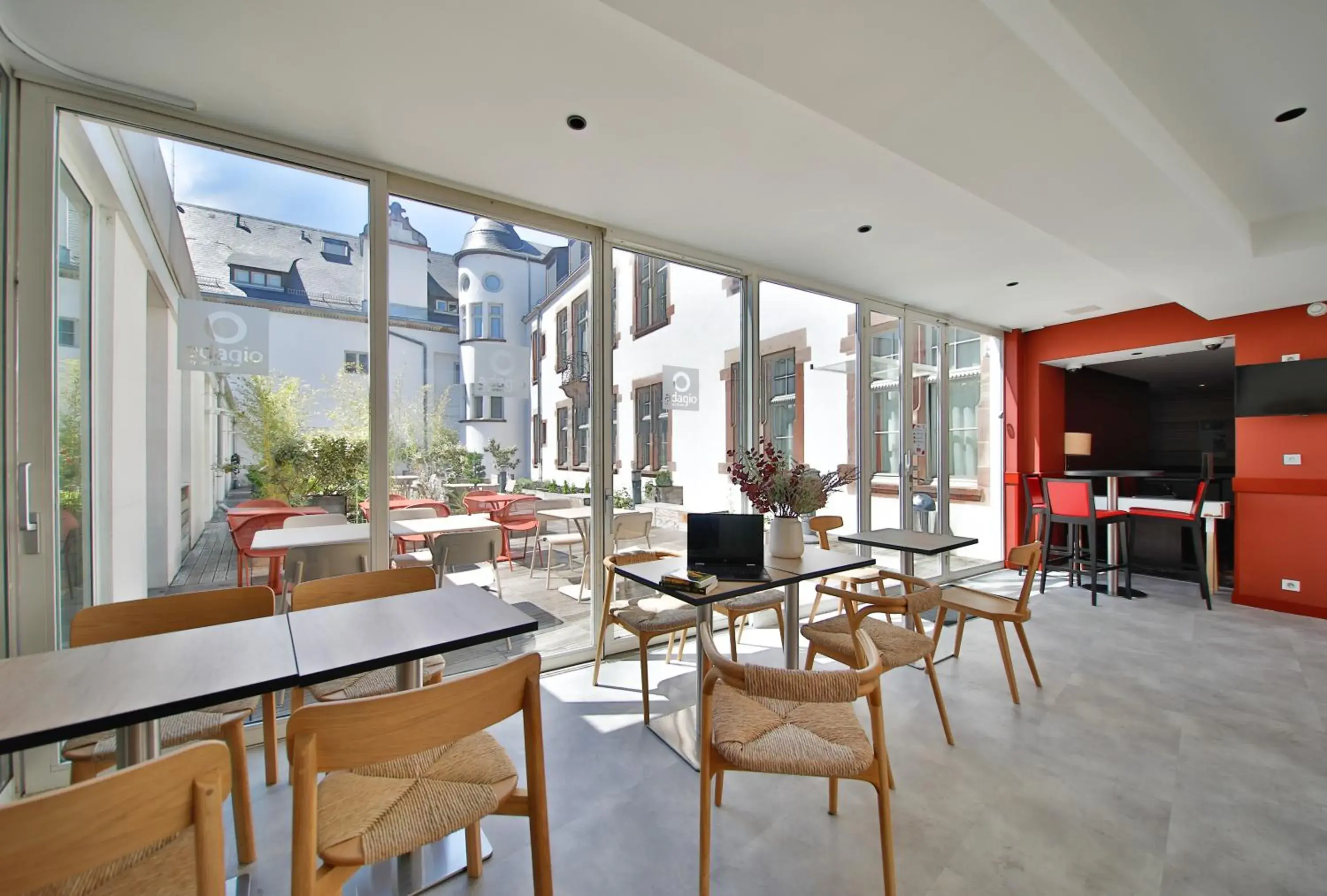 Property building in Aparthotel Adagio Strasbourg Place Kleber Property building in Aparthotel Adagio Strasbourg Place Kleber