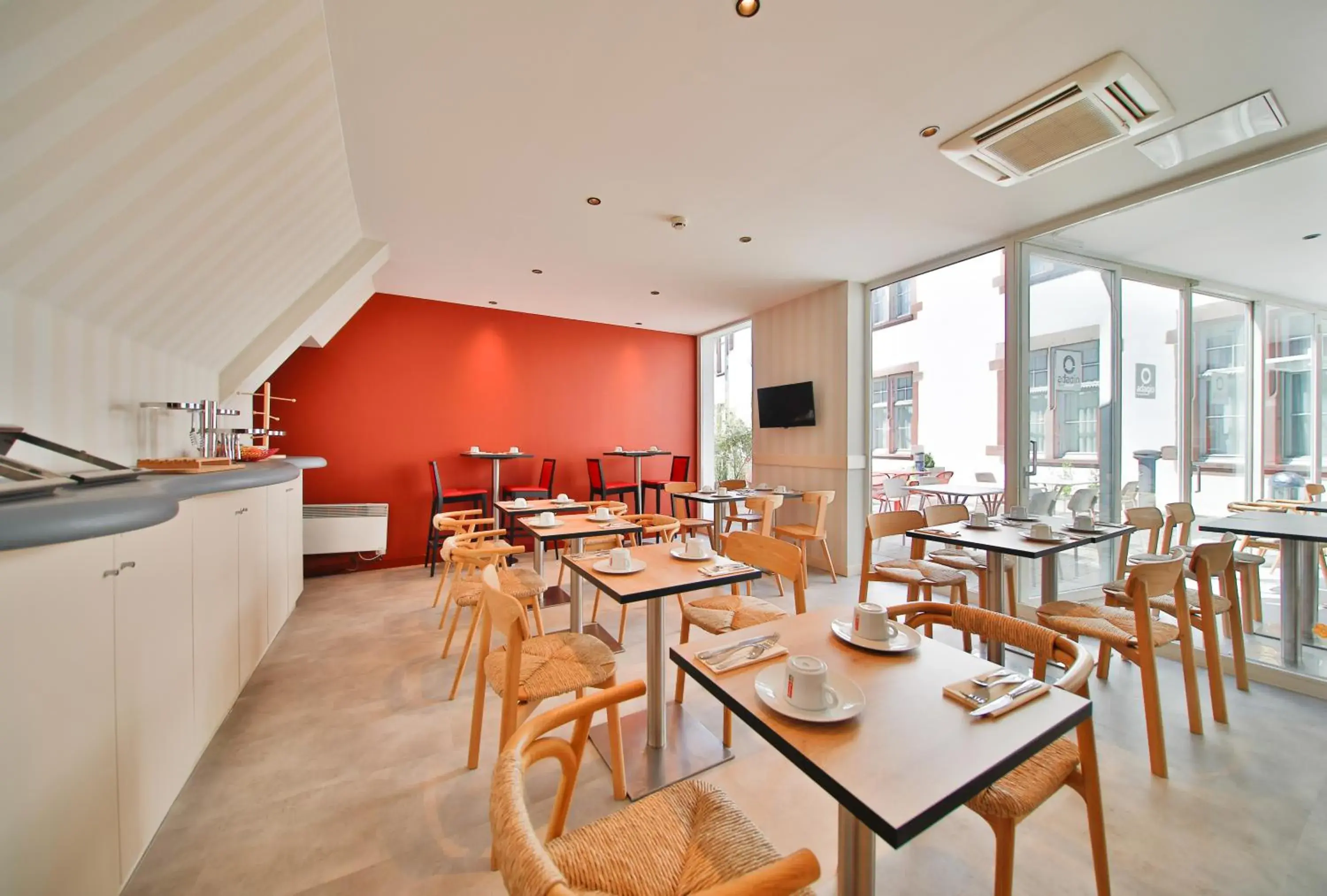 Breakfast in Aparthotel Adagio Strasbourg Place Kleber Breakfast in Aparthotel Adagio Strasbourg Place Kleber