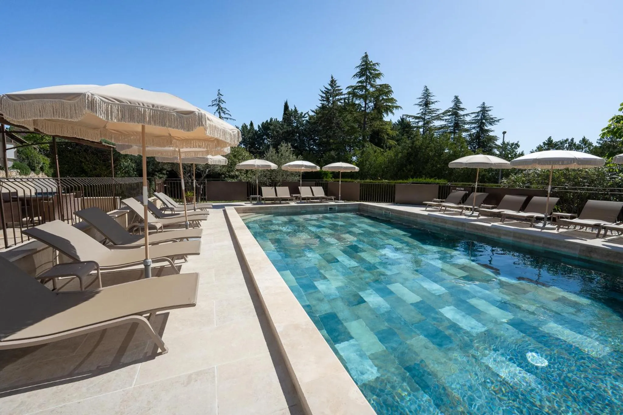 Swimming pool in Hôtel Le Pré Saint Michel