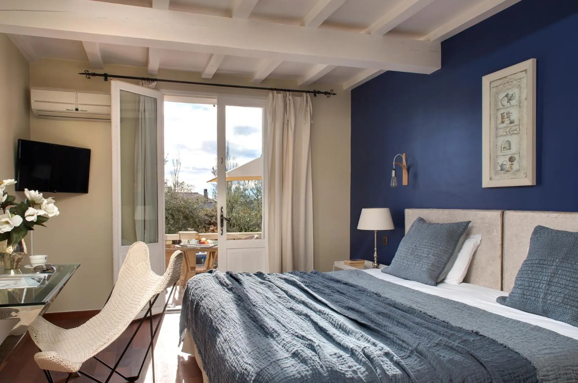 Photo of the whole room, Bed in Hôtel Le Pré Saint Michel