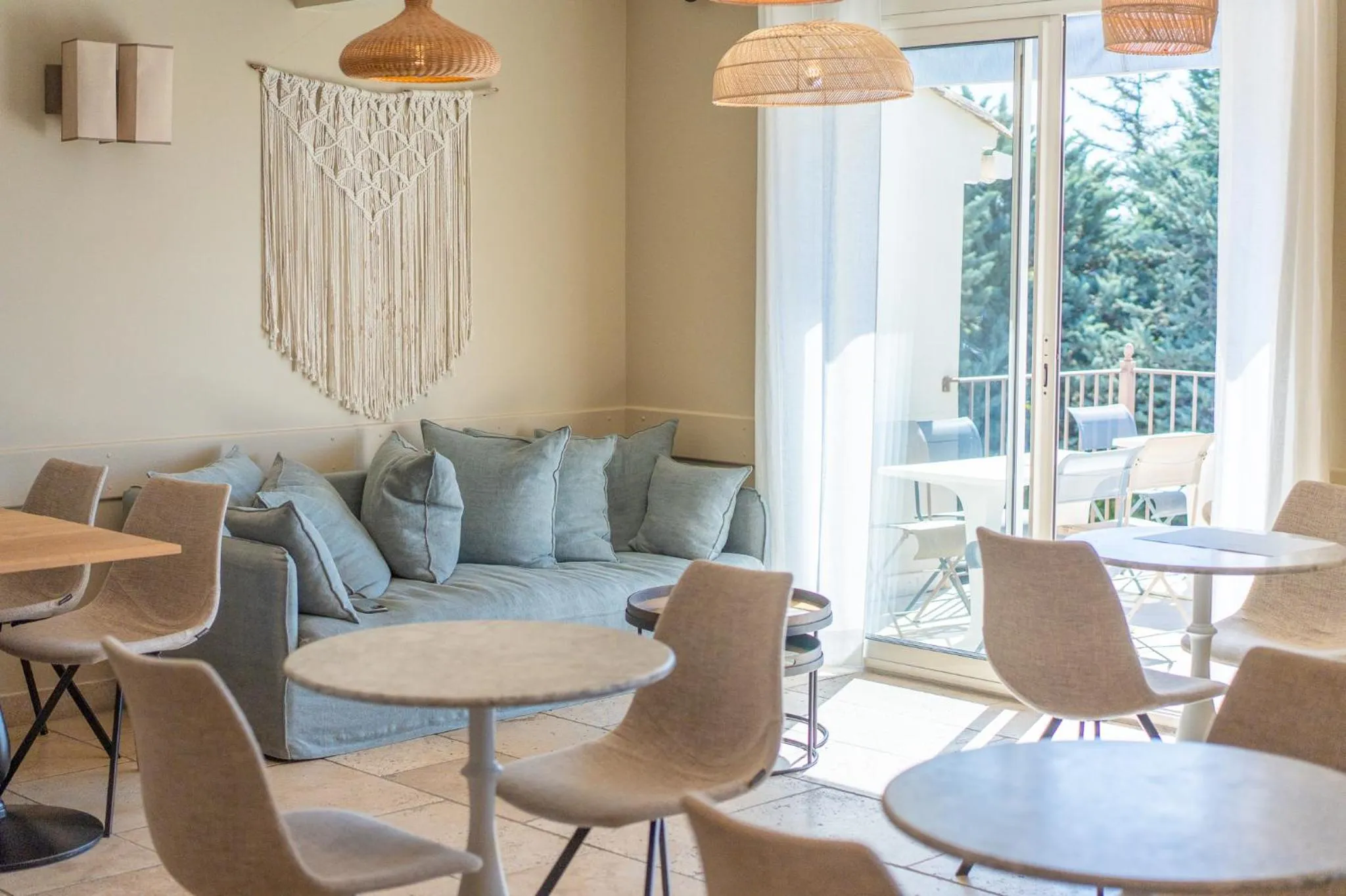 Breakfast in Hôtel Le Pré Saint Michel