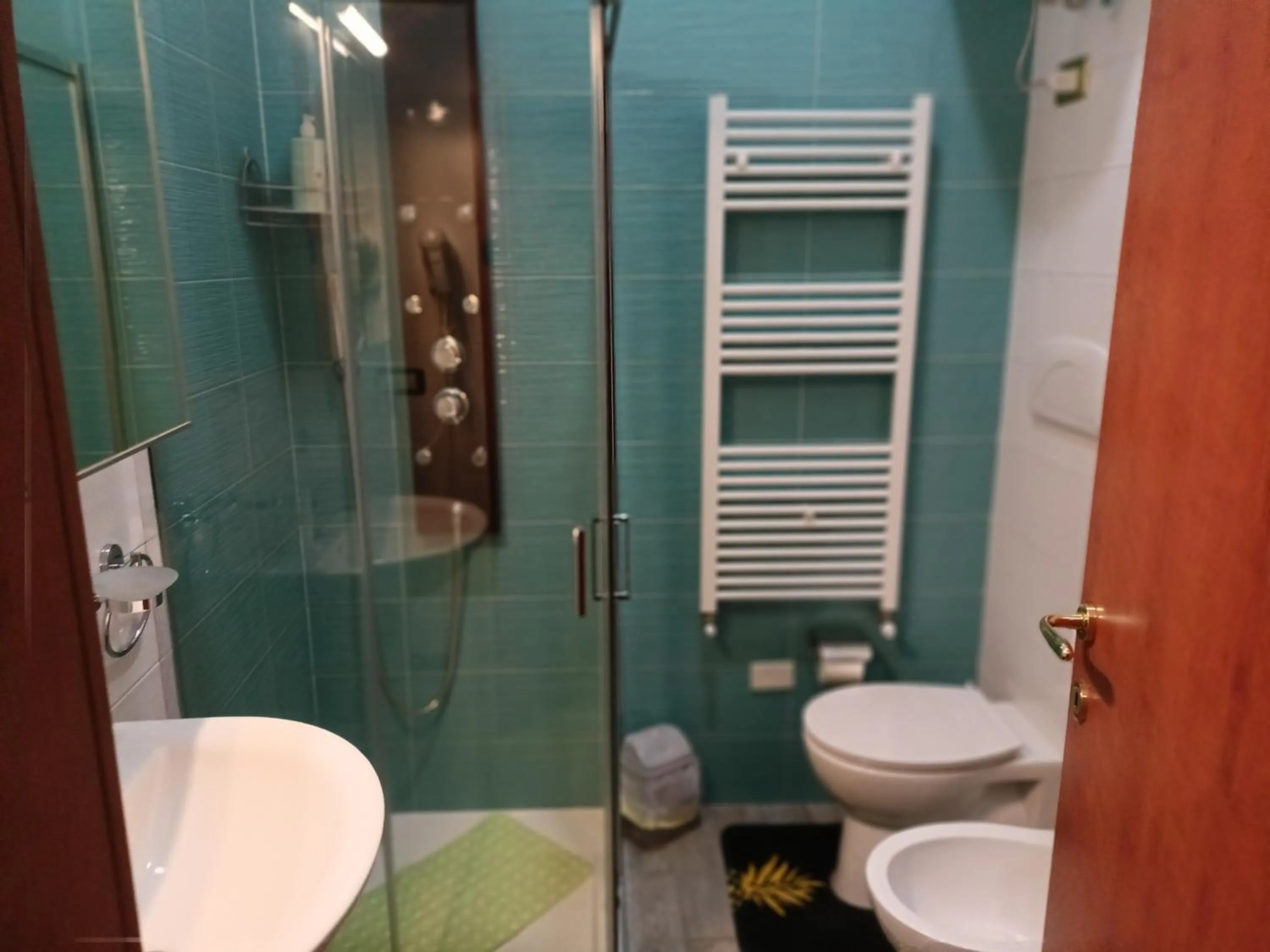 Shower in La Torre B&B