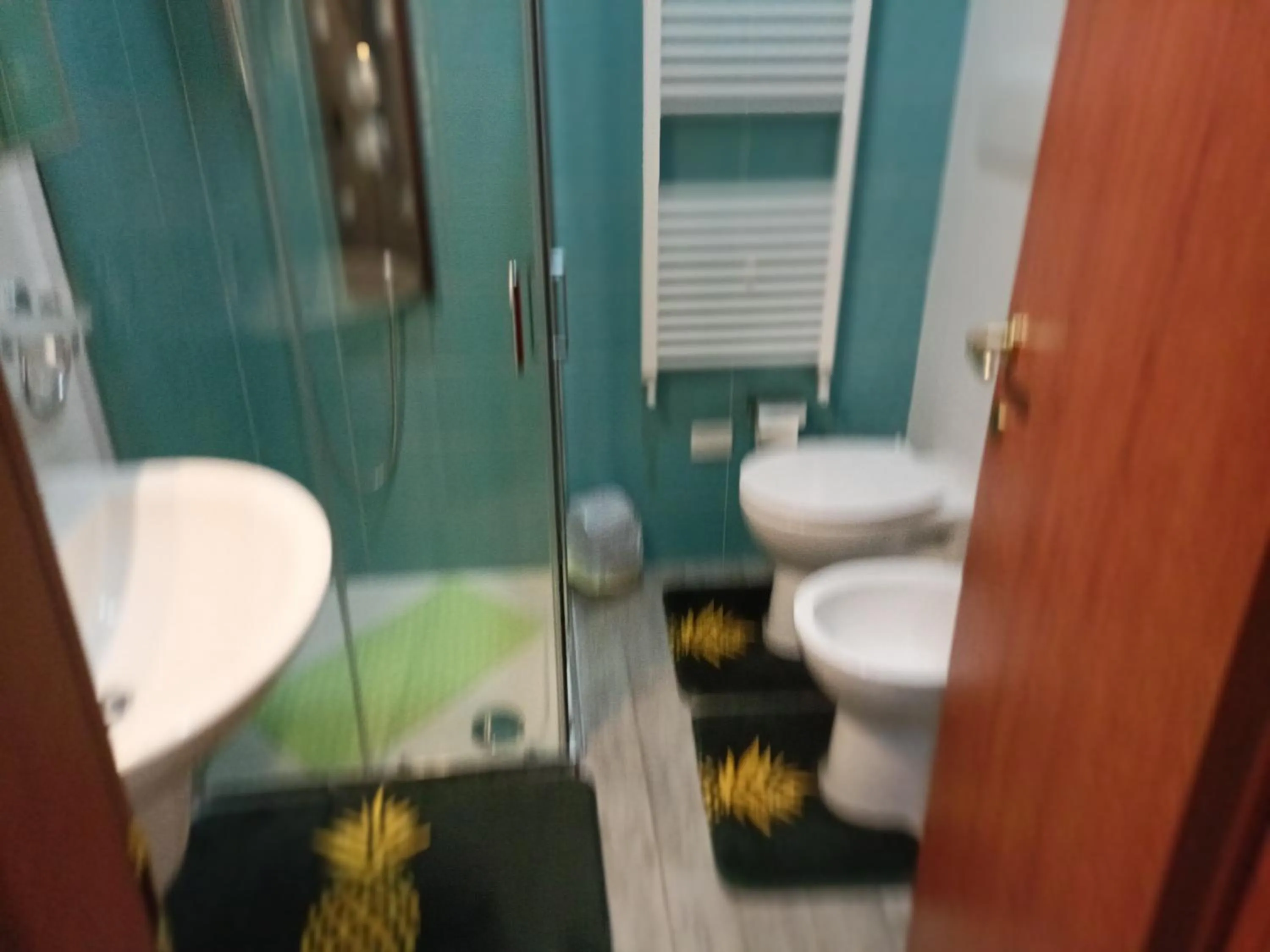 Shower in La Torre B&B