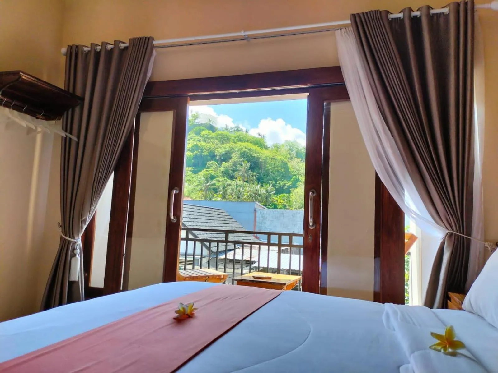 Semilir Senggigi Inn