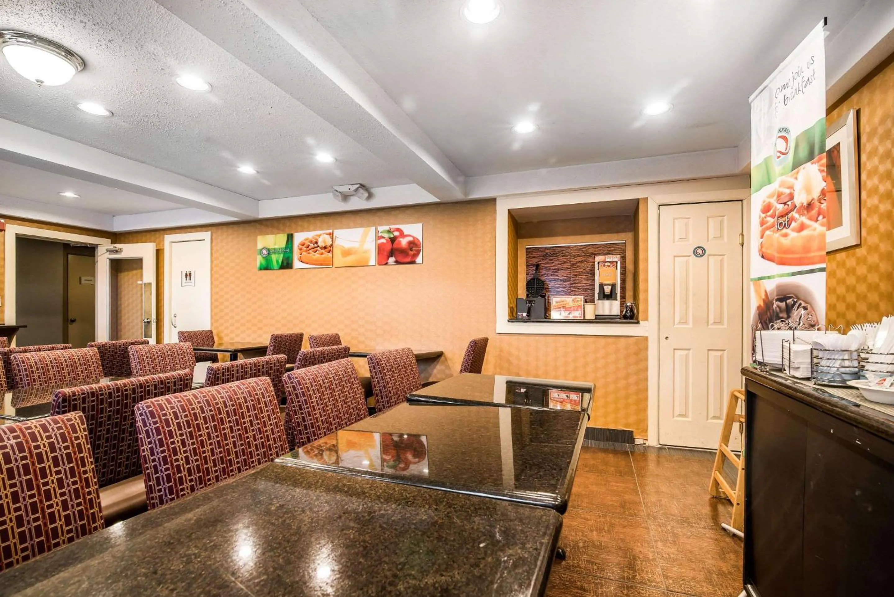 Restaurant/places to eat in Quality Inn Rutland