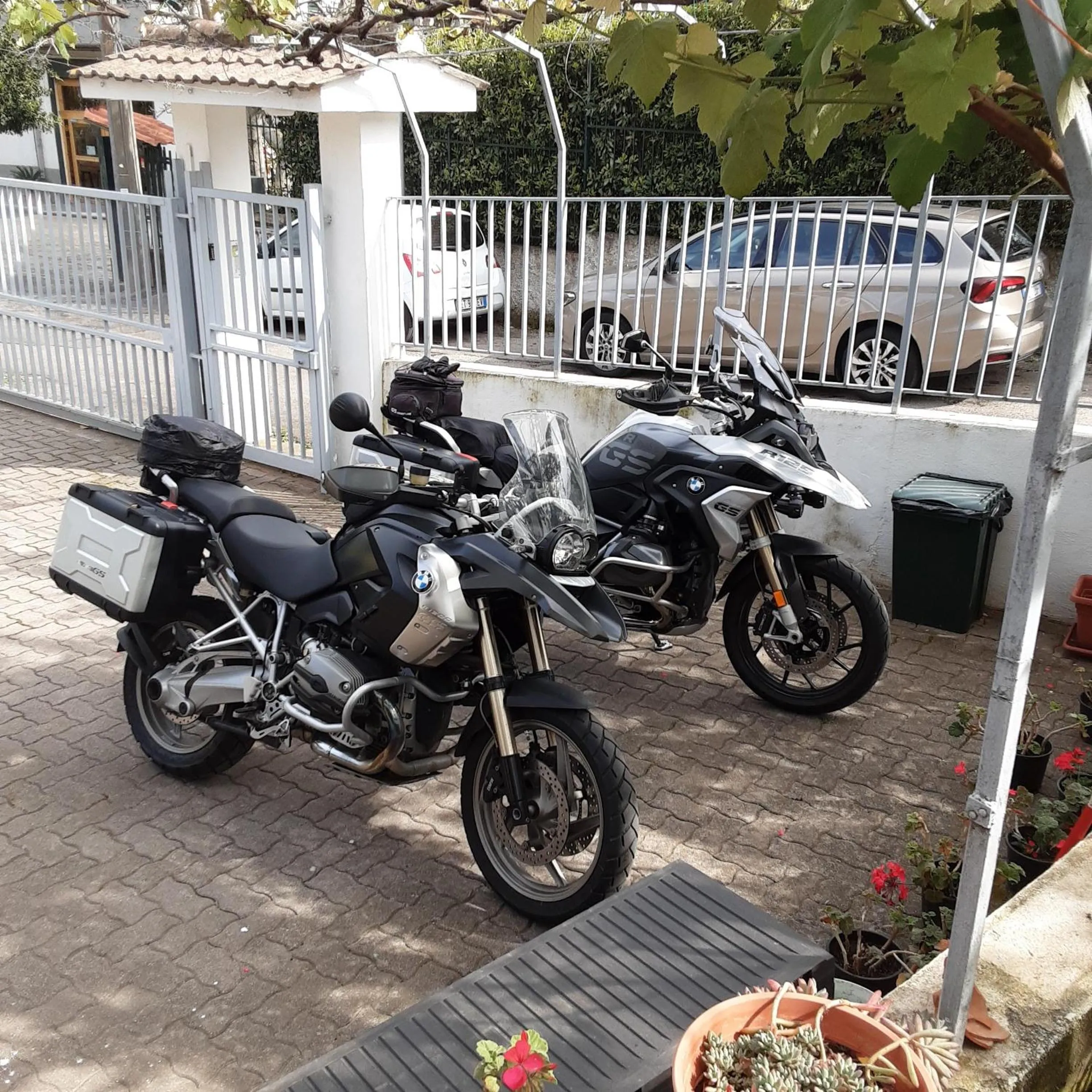Parking in AceroRosso B&B