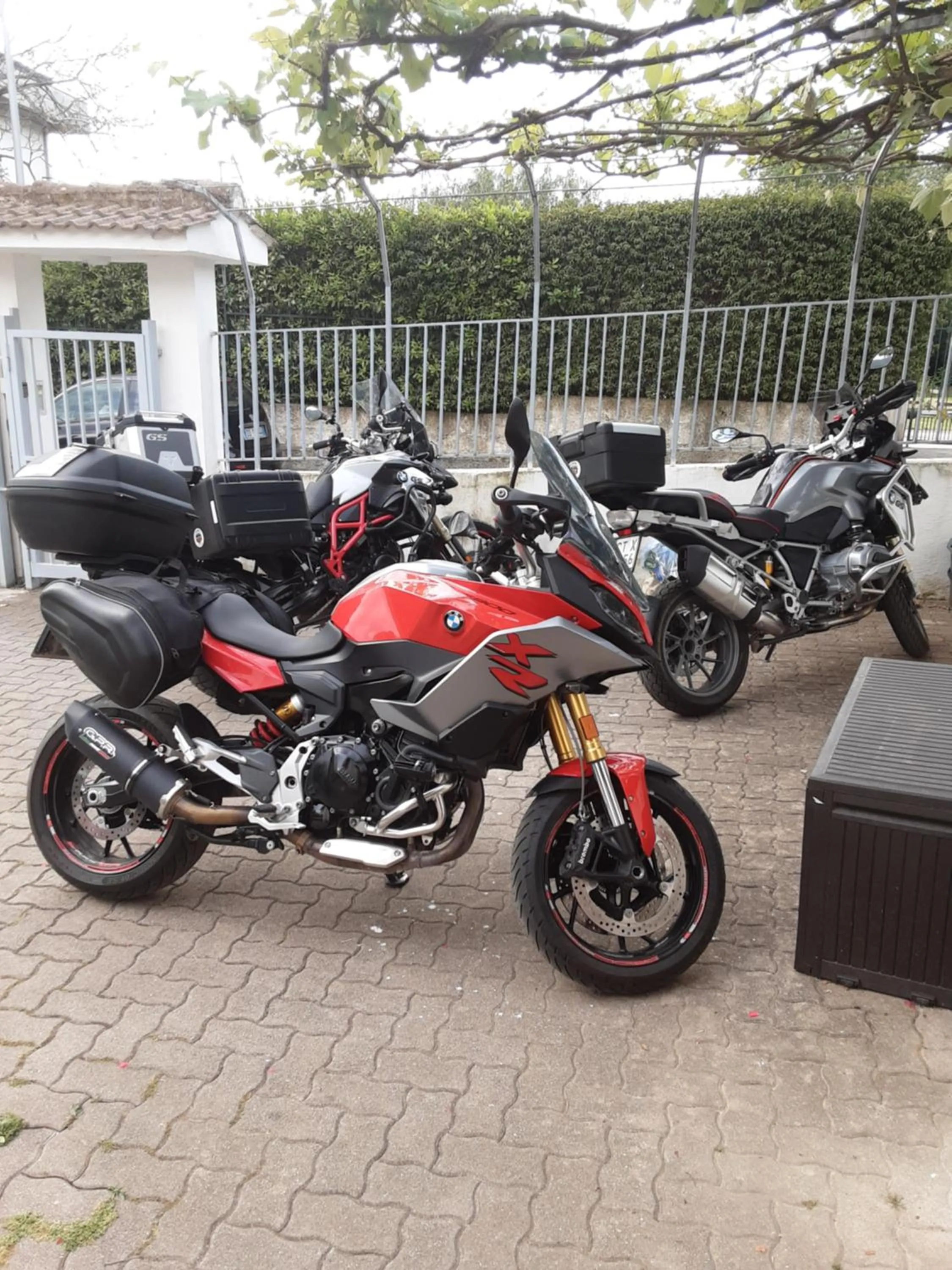 Parking in AceroRosso B&B