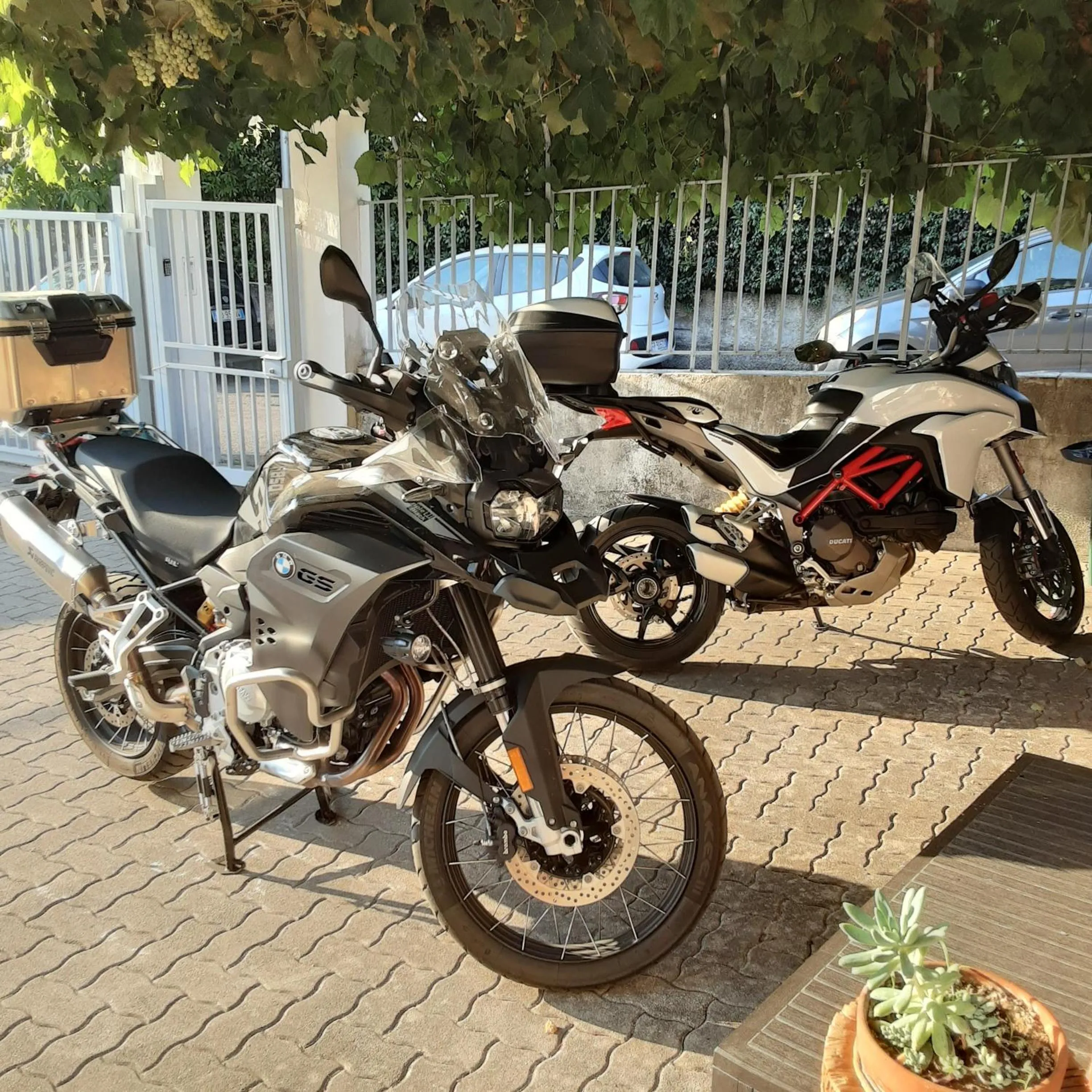 Parking in AceroRosso B&B