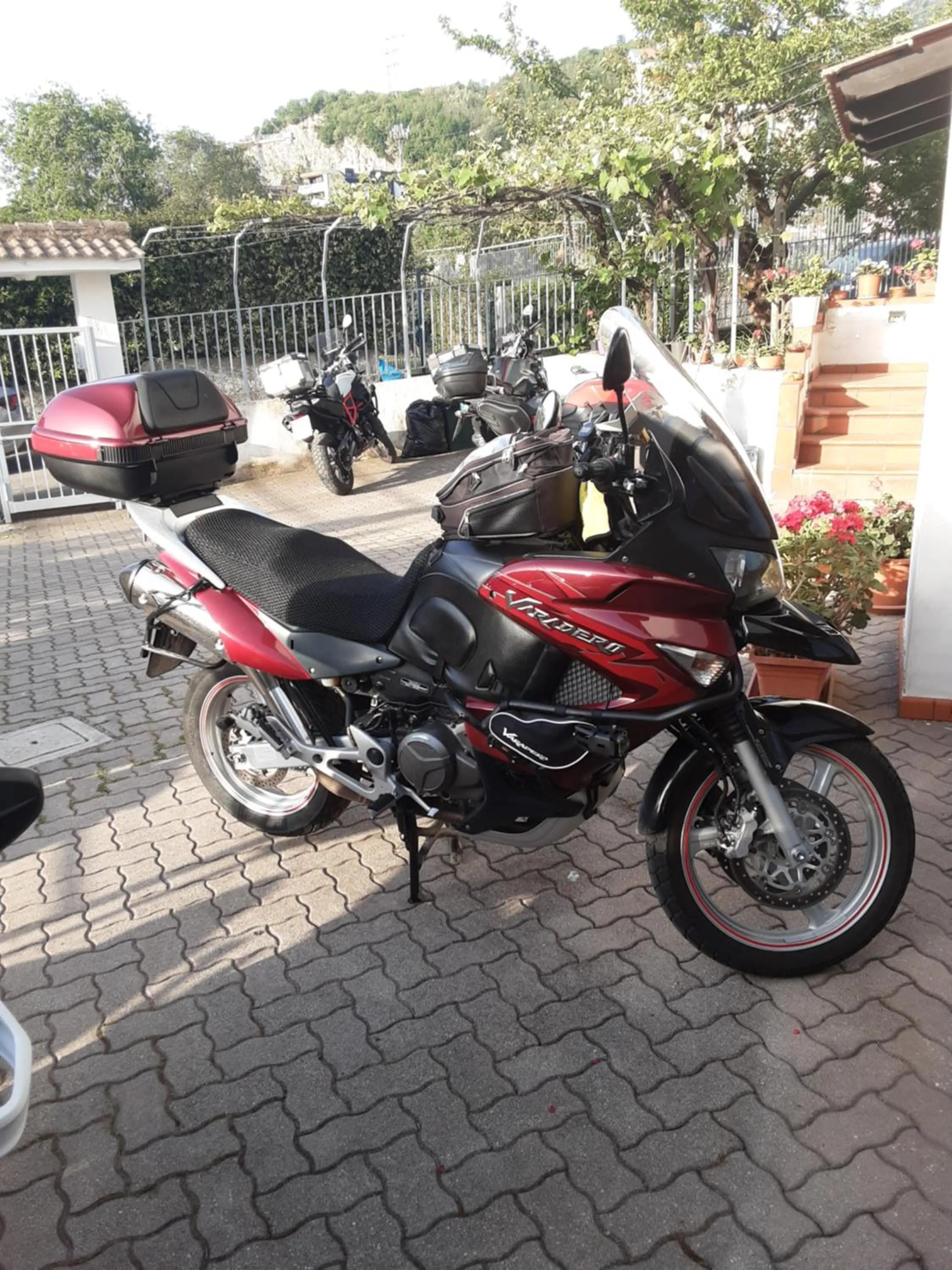 Parking in AceroRosso B&B