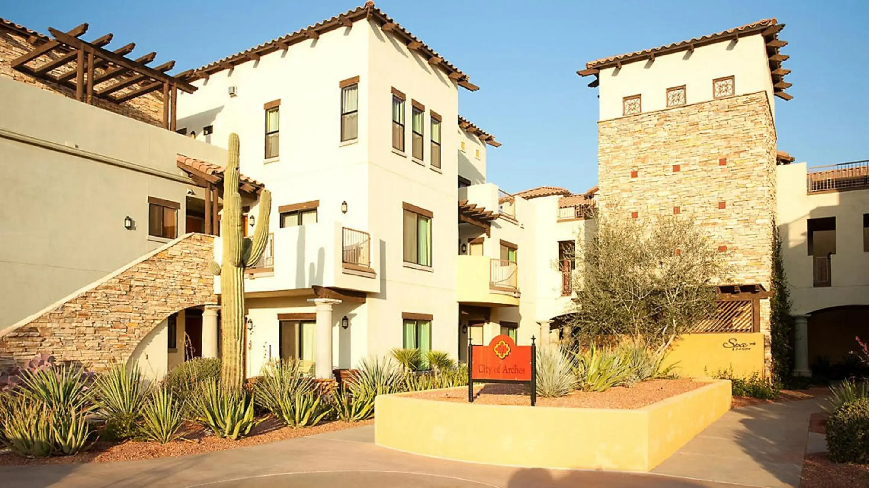 Property building in Bluegreen Vacations Cibola Vista Resort & Spa, An Ascend Resort