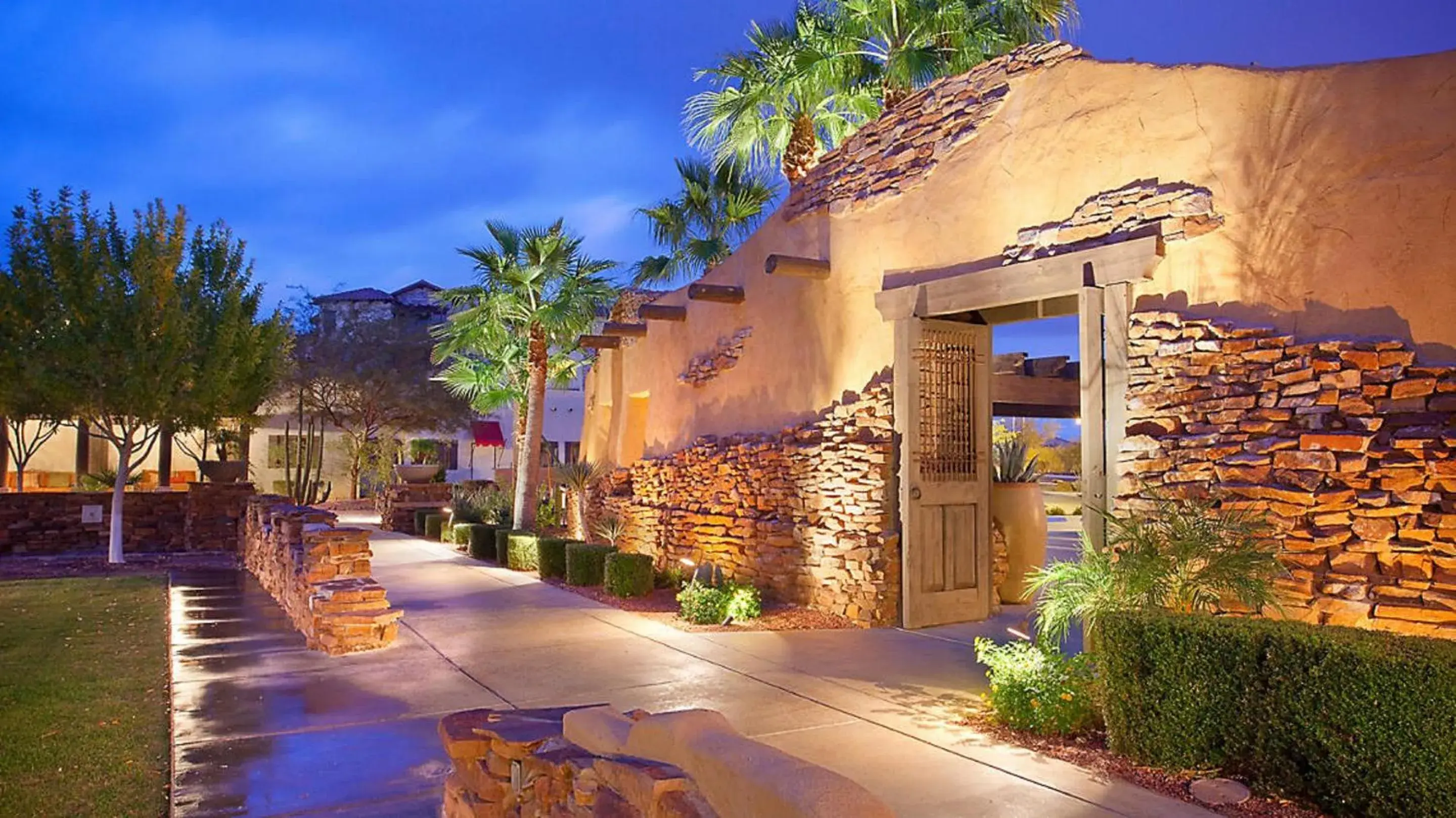 Inner courtyard view, Swimming Pool in Bluegreen Vacations Cibola Vista Resort & Spa, An Ascend Resort