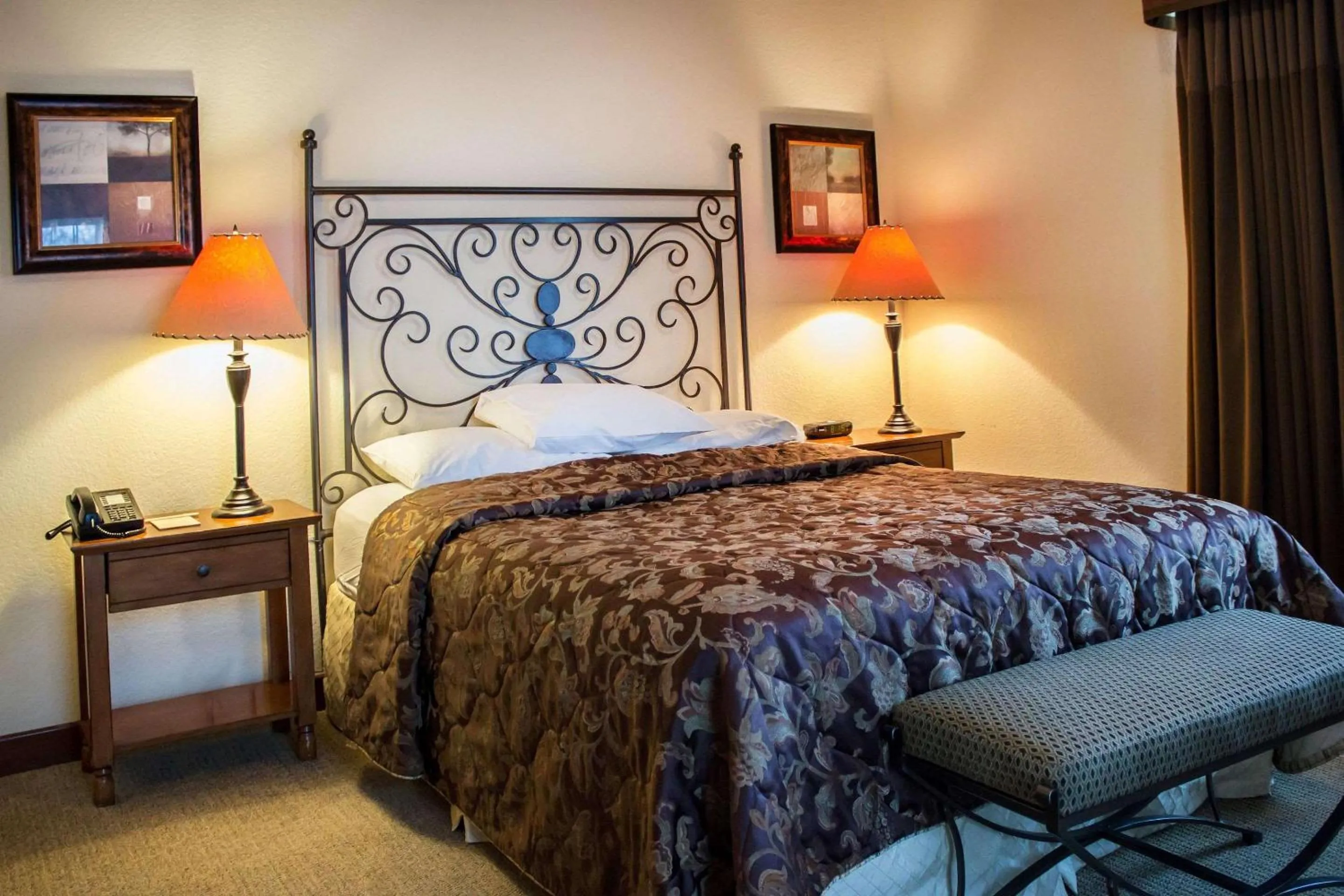 Bedroom, Bed in Bluegreen Vacations Cibola Vista Resort and Spa, an Ascend Collection Resort