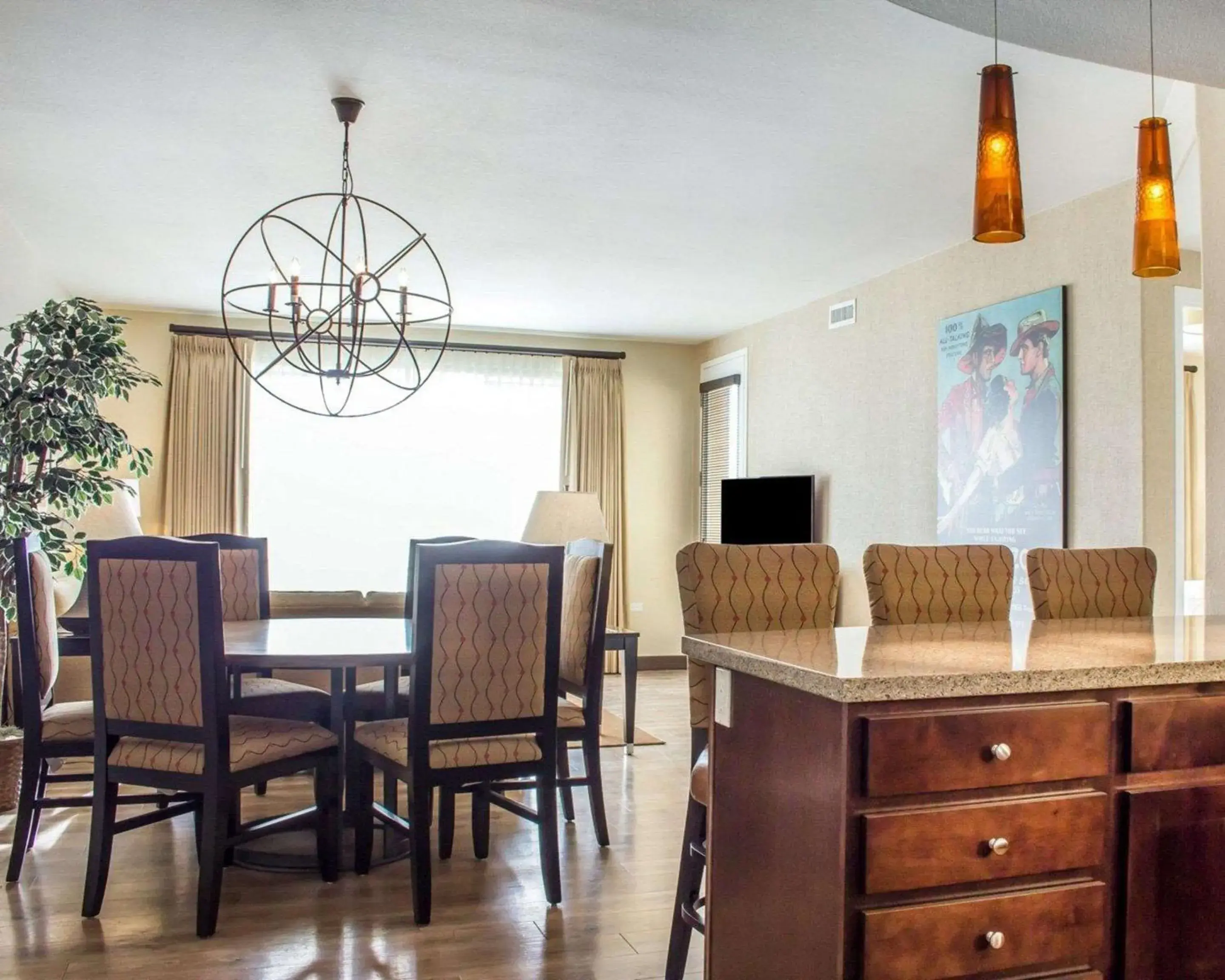 TV and multimedia, Dining Area in Bluegreen Vacations Cibola Vista Resort & Spa, An Ascend Resort