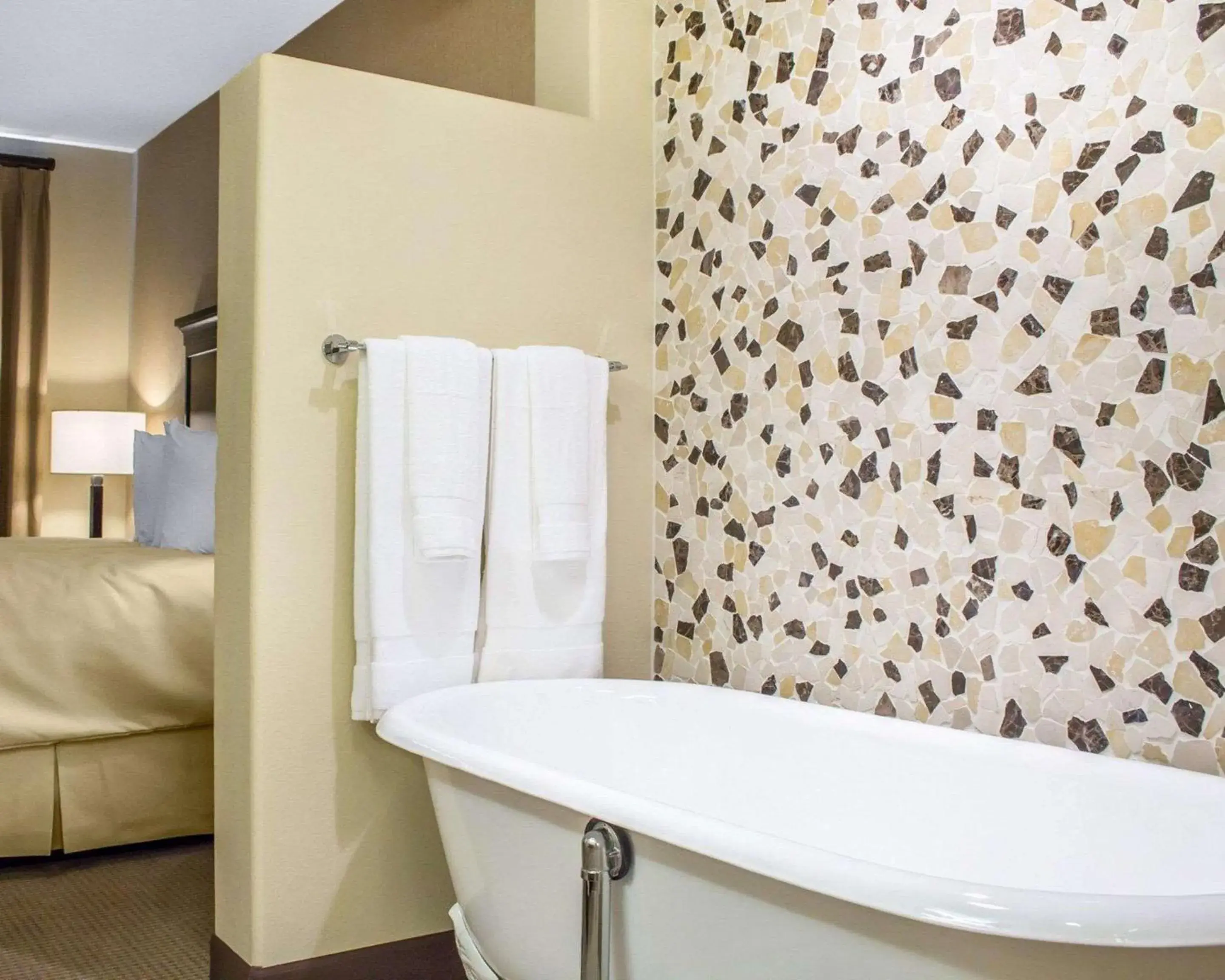 Bed, Bathroom in Bluegreen Vacations Cibola Vista Resort & Spa, An Ascend Resort