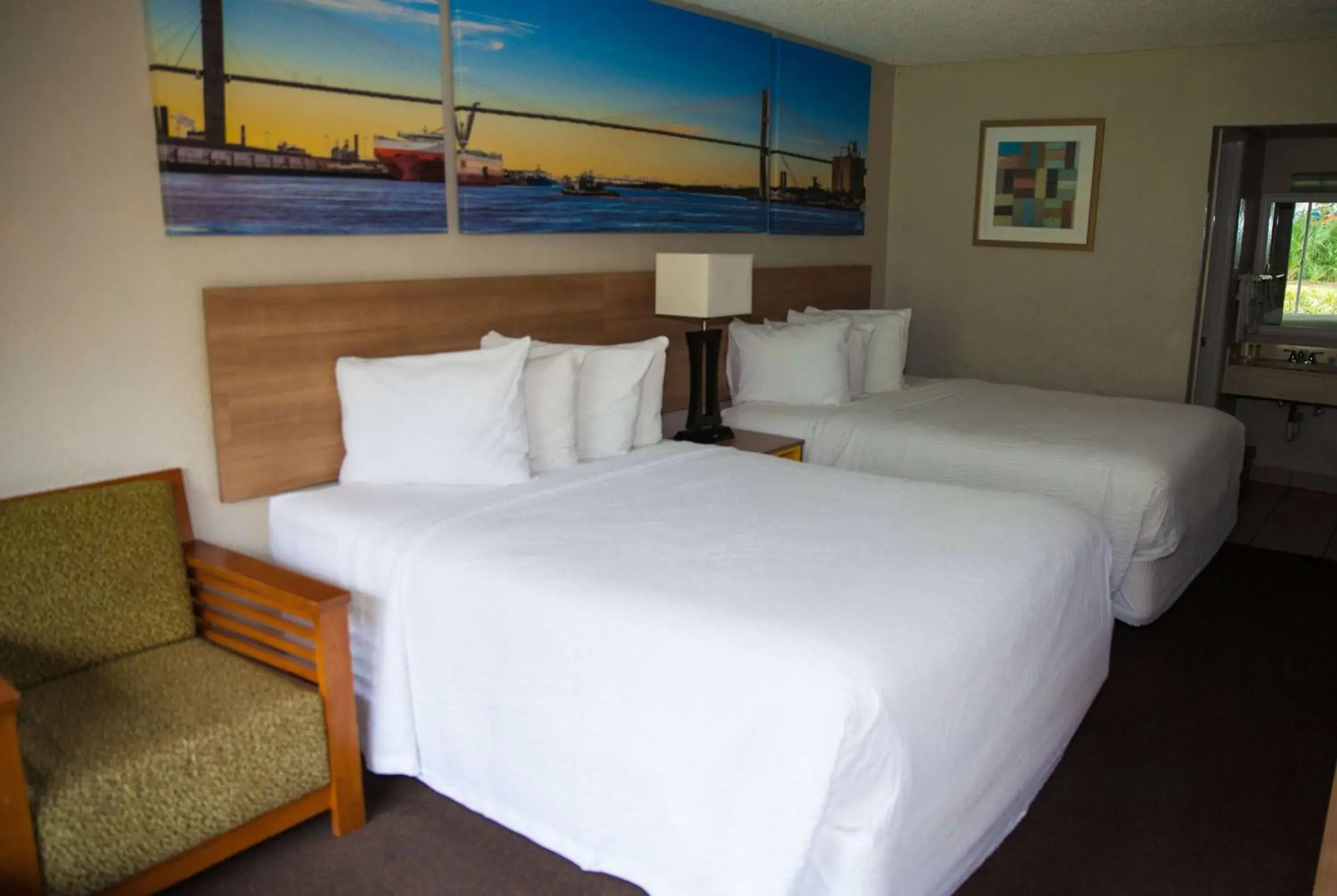 Photo of the whole room, Bed in Days Inn by Wyndham Cocoa Cruiseport West At I-95/524 Photo of the whole room, Bed in Days Inn by Wyndham Cocoa Cruiseport West At I-95/524