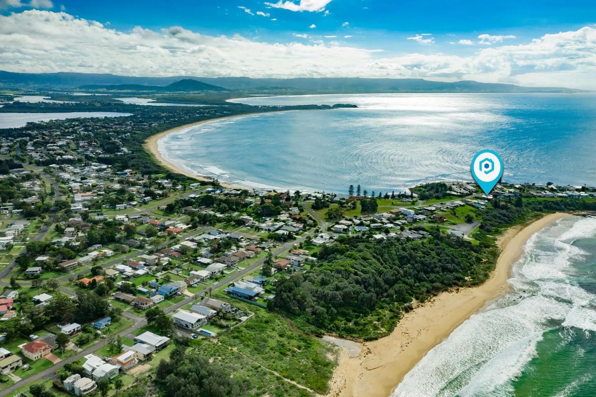 Seaview I Pet Friendly with Stunning Views I 1 Min to Beach