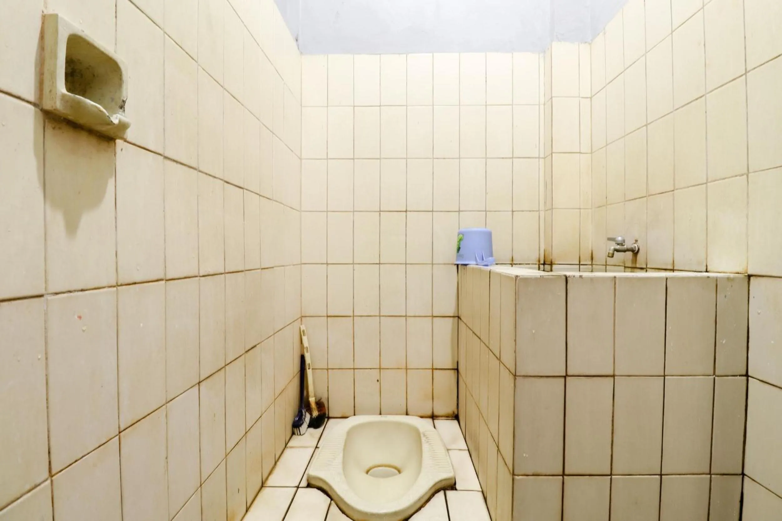 Bathroom in Hotel Gajah Mada