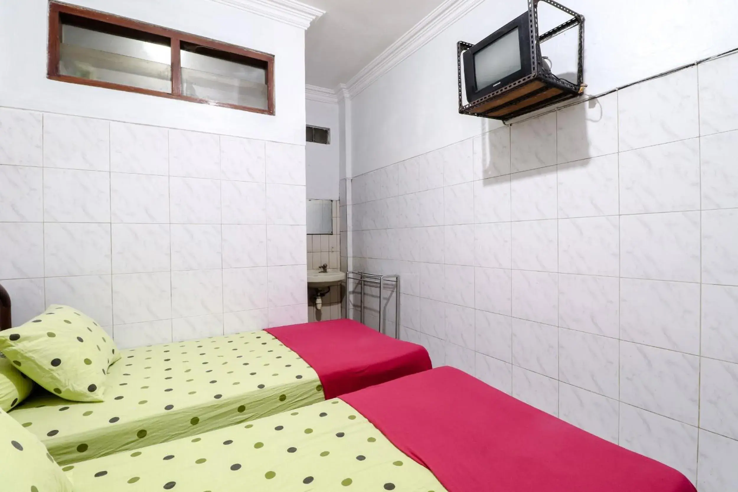 Bedroom, Bed in Hotel Gajah Mada Bedroom, Bed in Hotel Gajah Mada