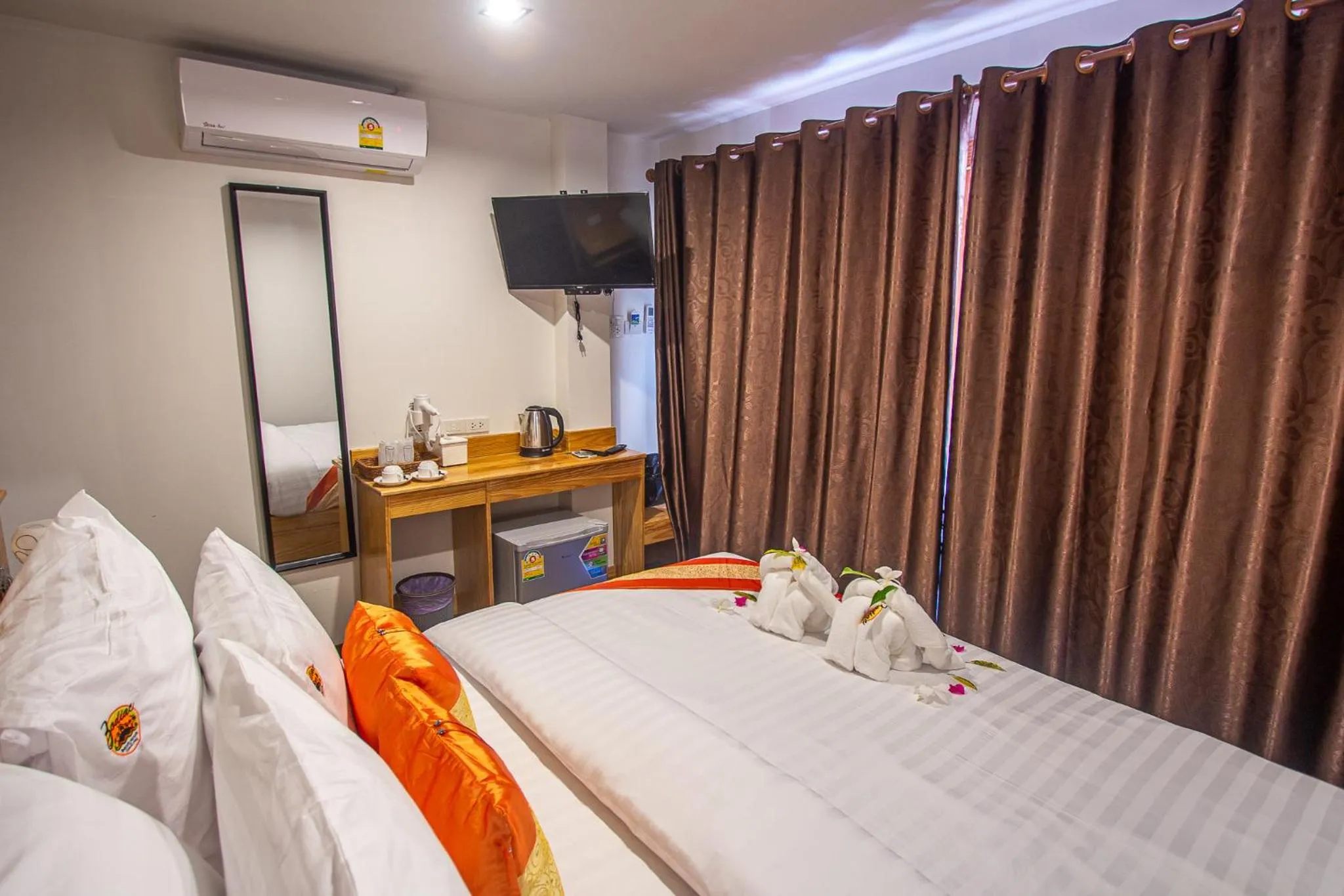 Photo of the whole room, Bed in Zodiac Seesun Resort