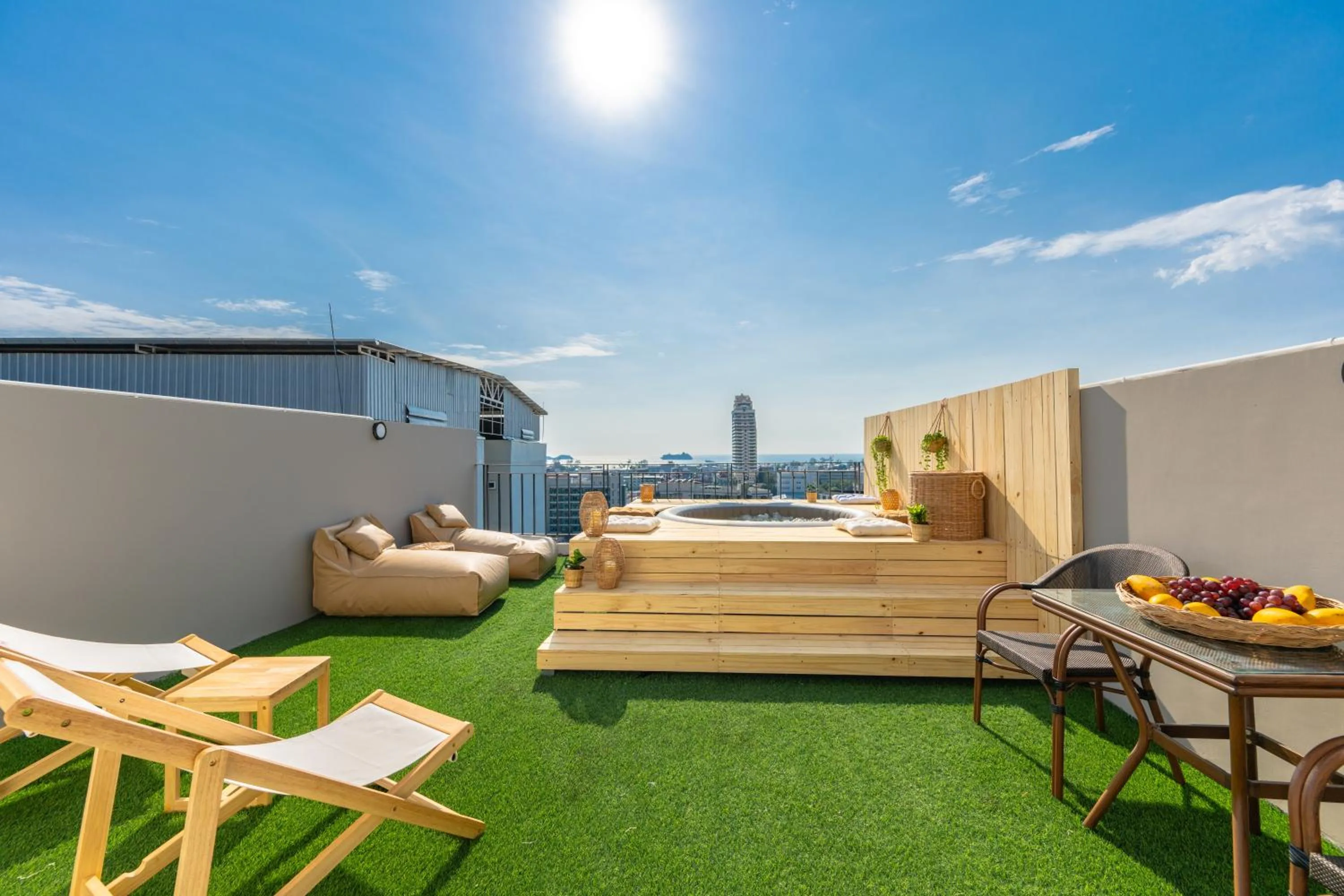 Hot Tub in Sky Wave Patong