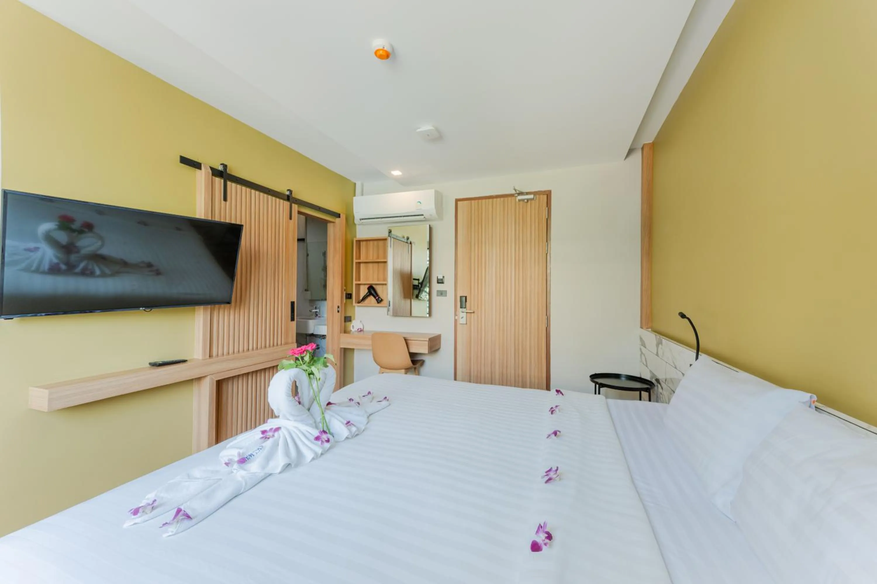 Bed in Sky Wave Patong